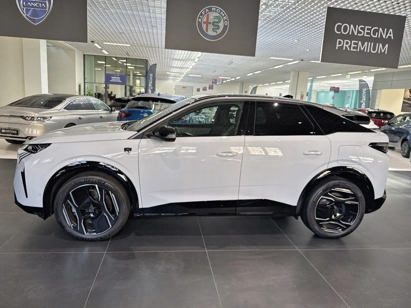 Peugeot 3008 e 210cv 73 kWh GT Weiß - 2