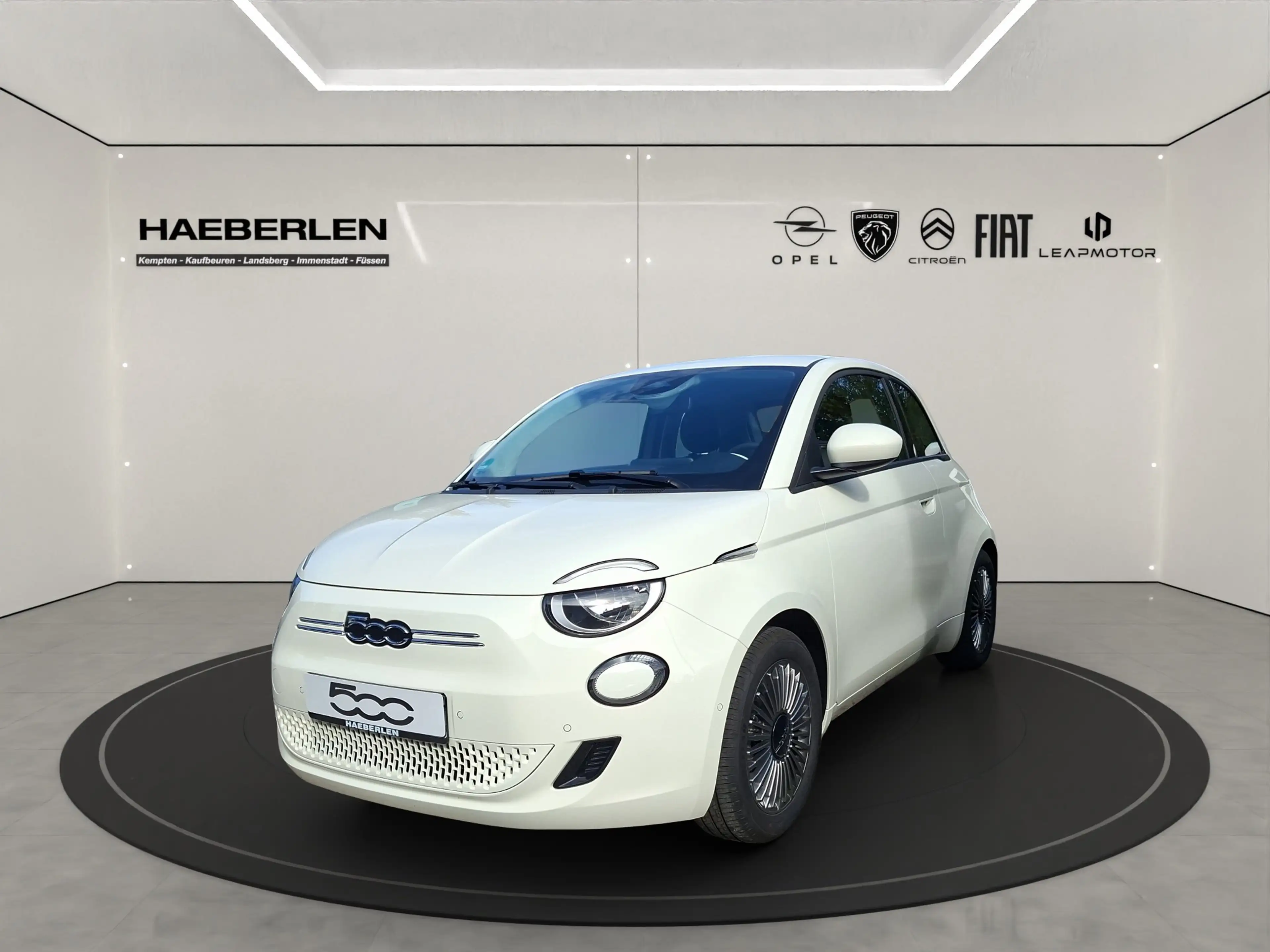 Fiat 500e Icon ACC+SHZ+360+Kam.+KlimaA+LM+SpurW+ — photo 2