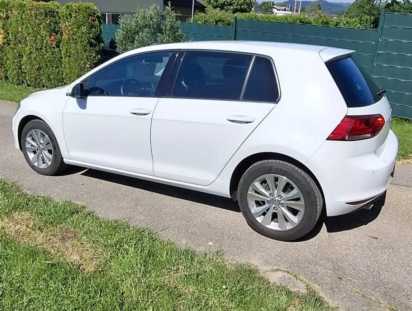 Volkswagen Golf Golf Comfortline 1,6 BMT TDI Comfortline Weiß - 1