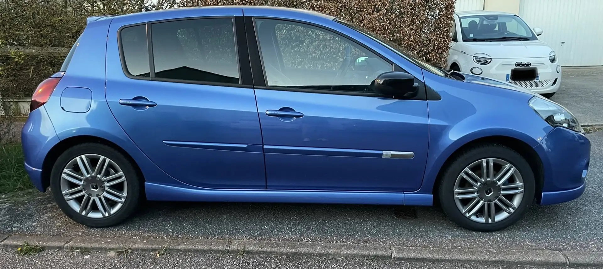 Renault Clio 1.5 dCi 105 GT - 2