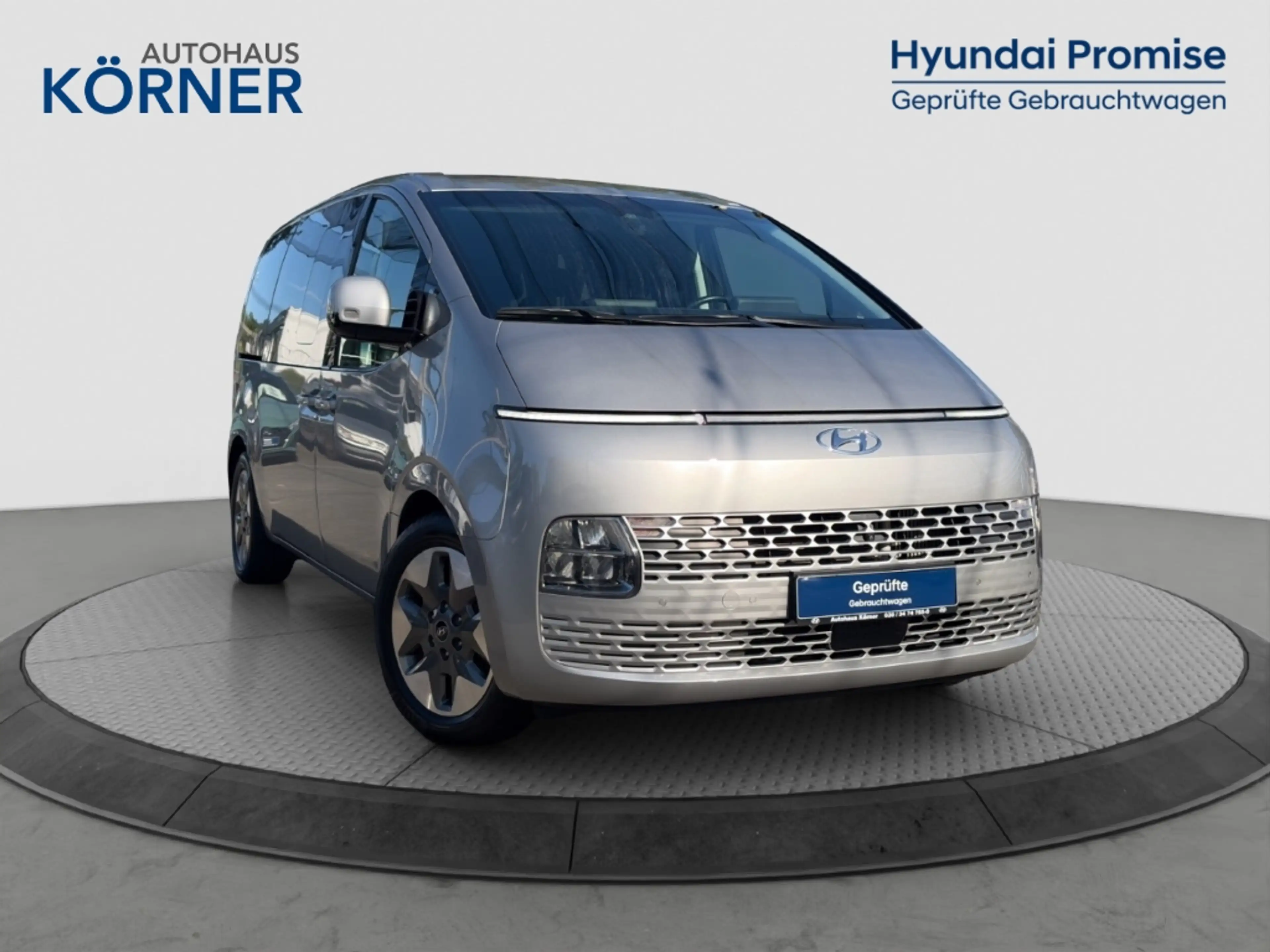 Hyundai STARIA PRIME 2.2 CRDi 4WD *PANO*LEDER*LED*CARPLAY*