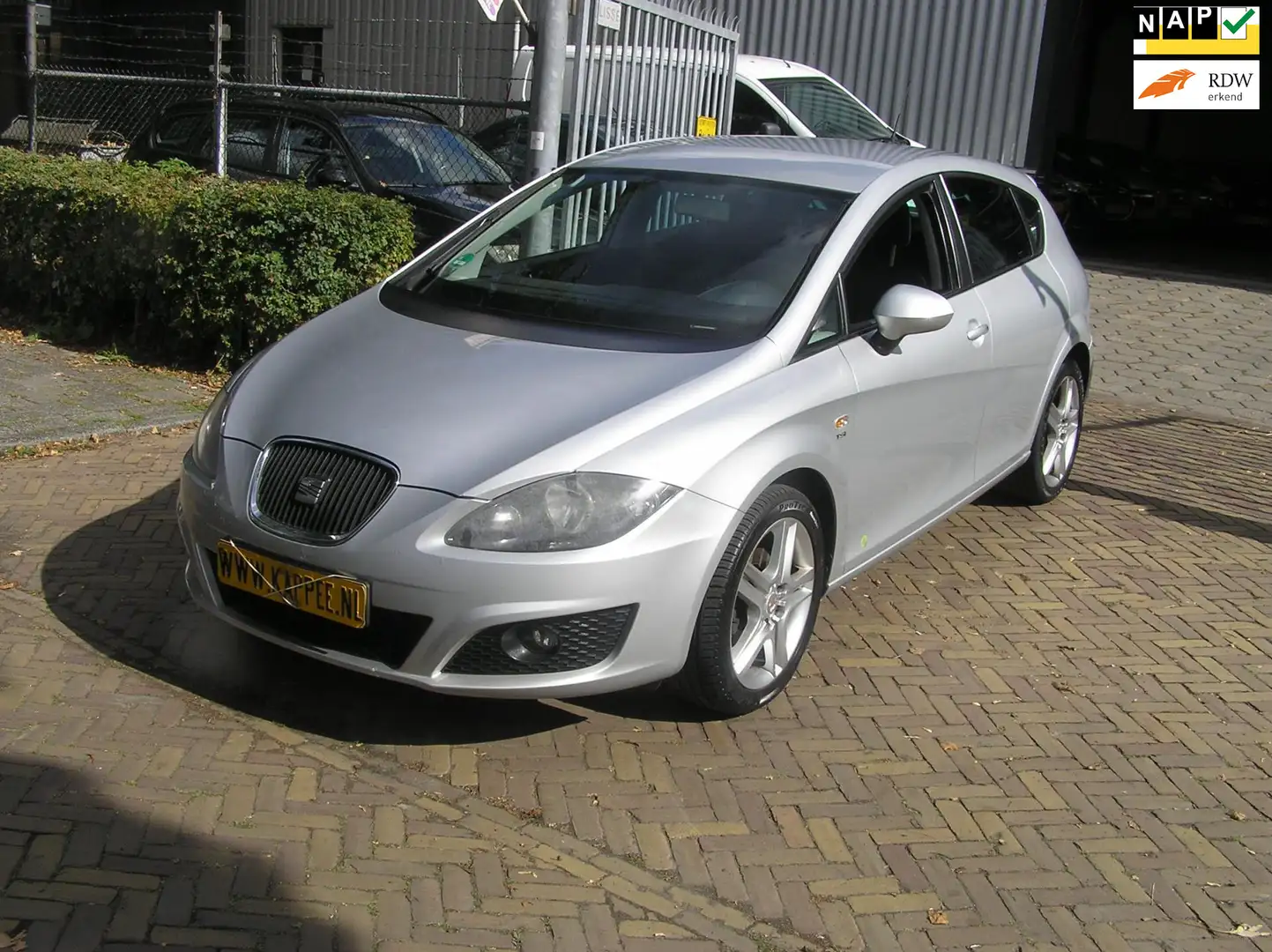 SEAT Leon 1.2 TSI Ecomotive Businessline COPA nap pas airco Grau - 1