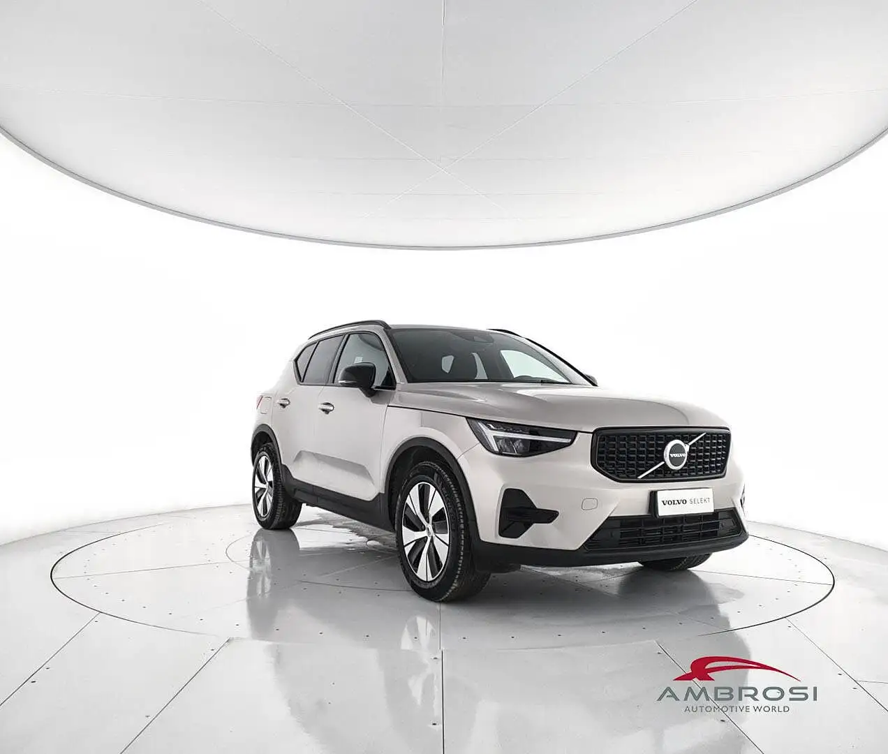 Volvo XC40 T4 Recharge Plug-in Hybrid automatico Plus Dark Золотий - 2