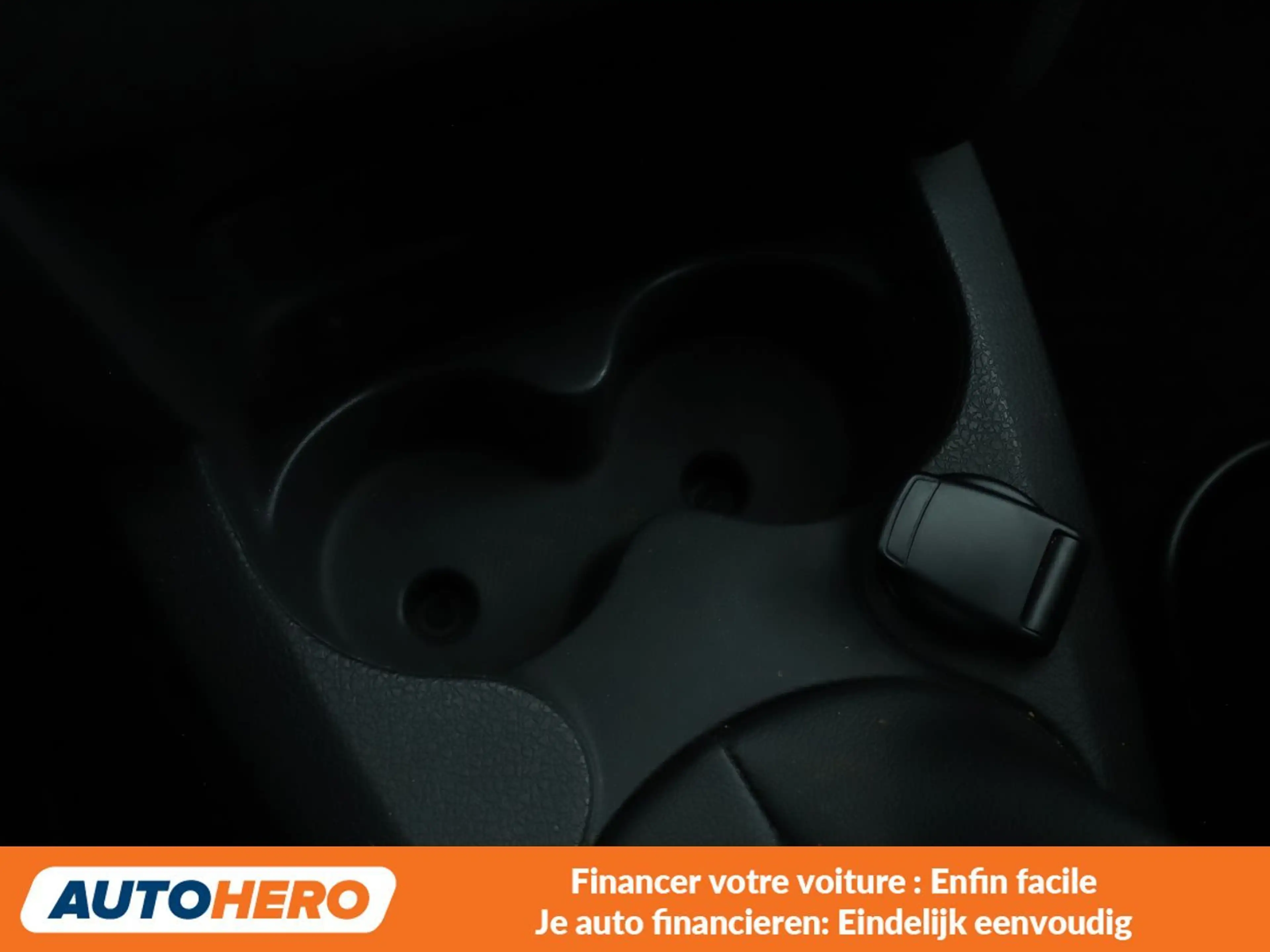Dacia Logan 1.0 Acces — photo 9