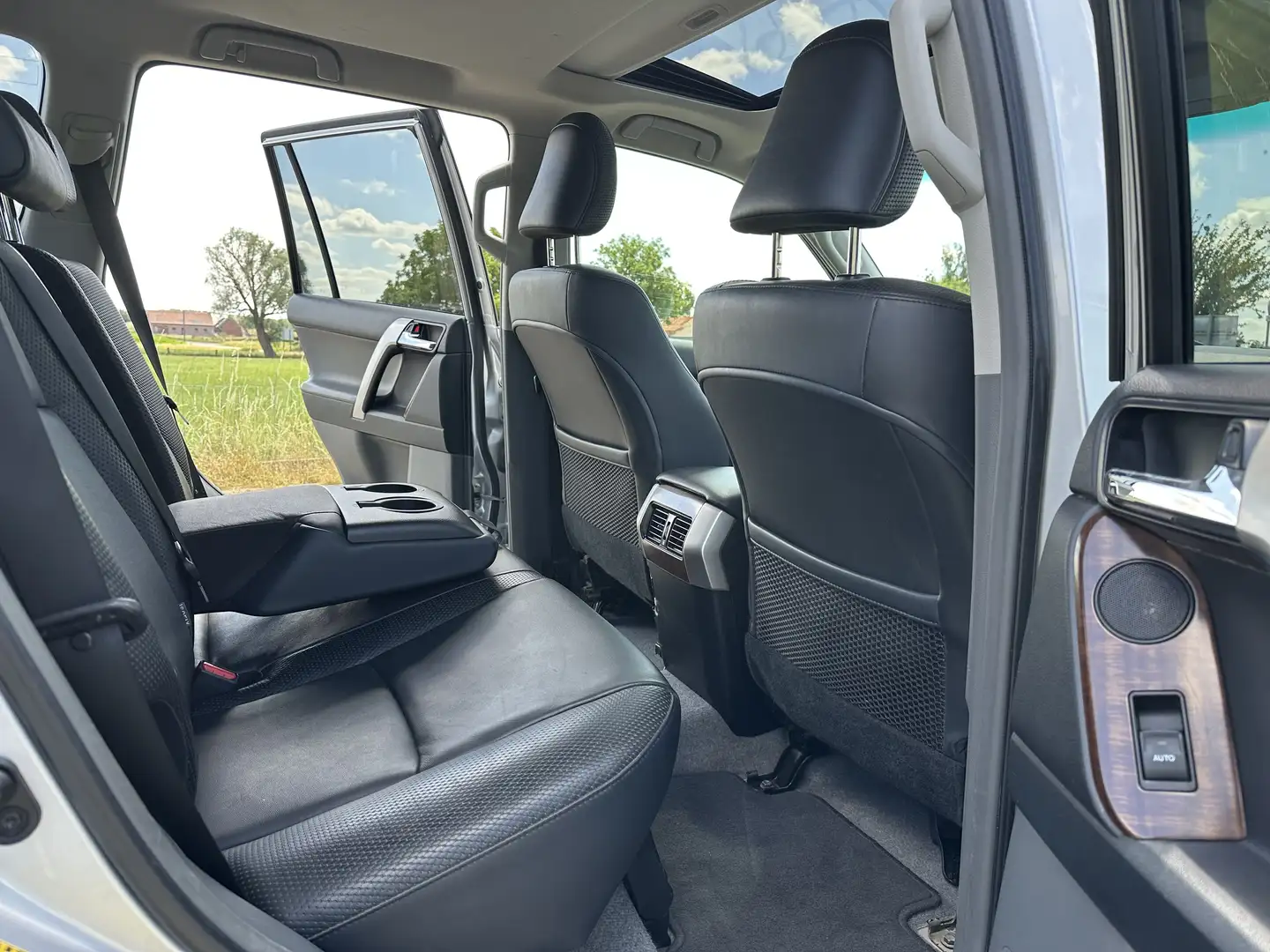 Toyota Land Cruiser 190 D-4D Lounge Pack Premium A - 2