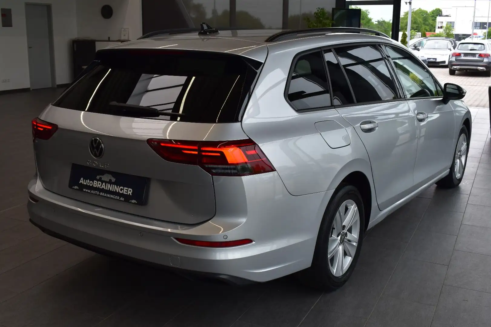 Volkswagen Golf VIII Variant 2.0TDI Life LED~ACC~VirtualC. Argintiu - 2