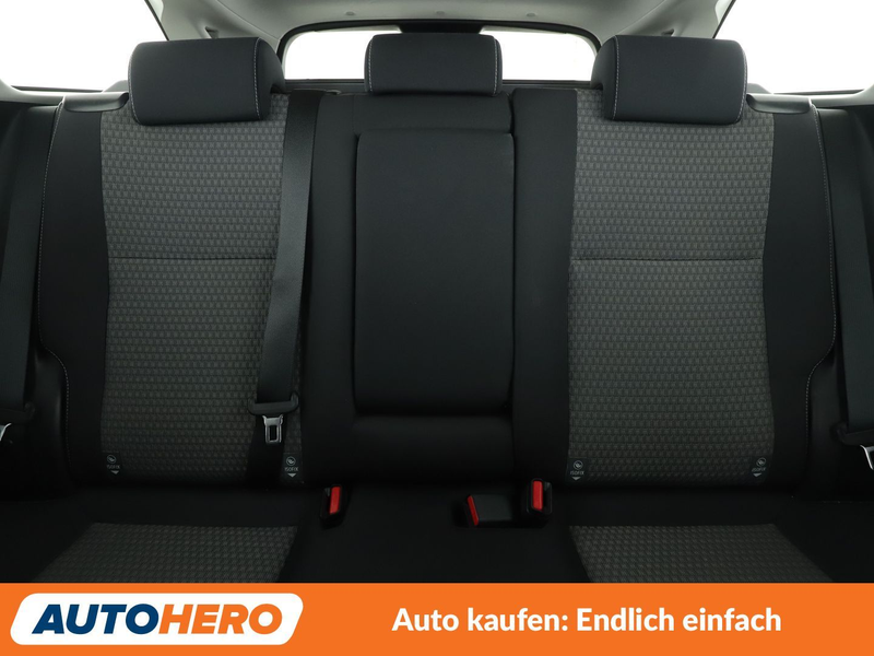 Toyota Auris 1.8 Hybrid Edition-S+ Aut.*NAVI*CAM*TEMPO*SHZ* — photo 15
