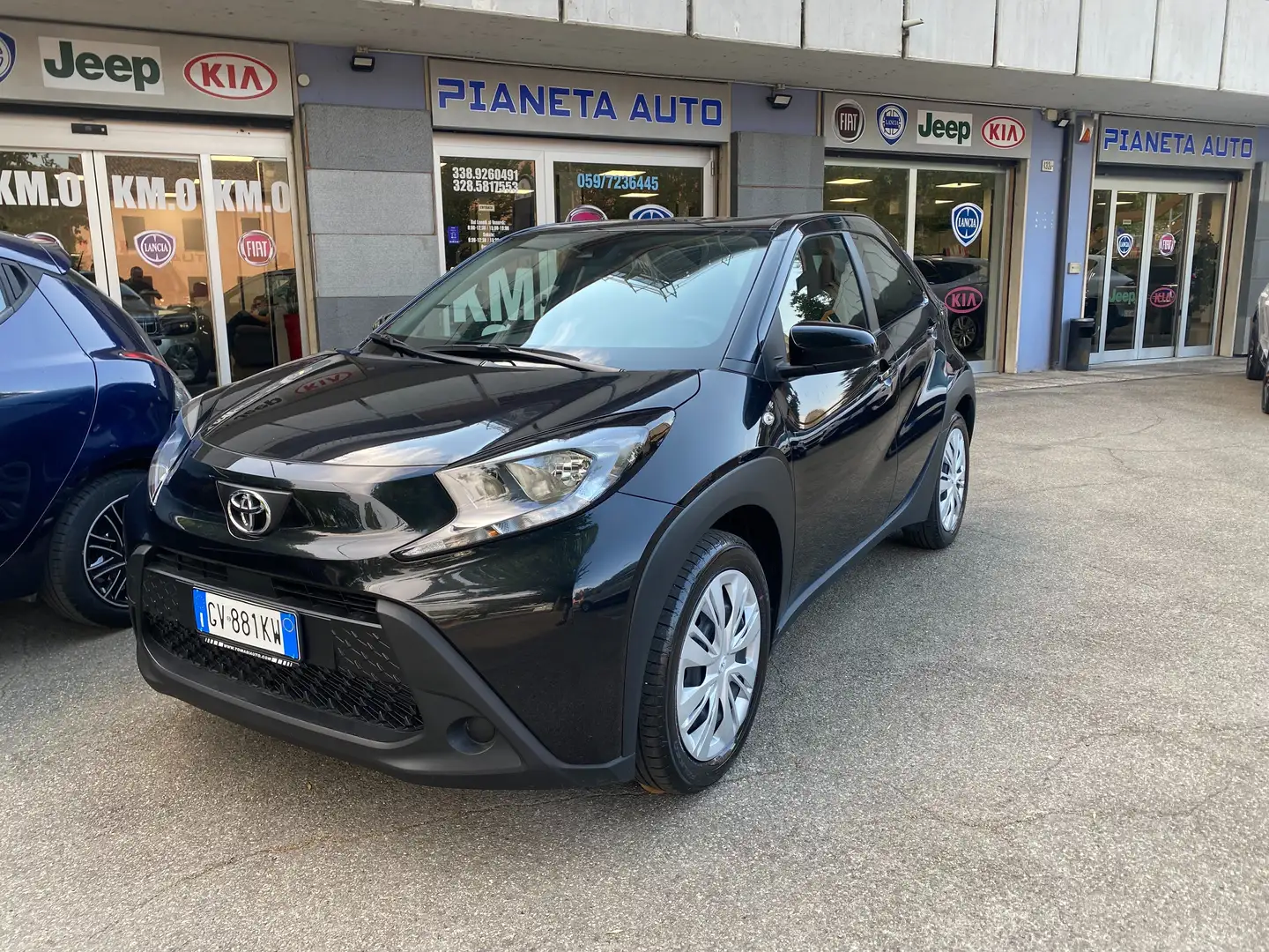 Toyota Aygo AYGOX ACTIVE 1.0 BZ CVT 72cv - IMM. 05/2024 Noir - 2