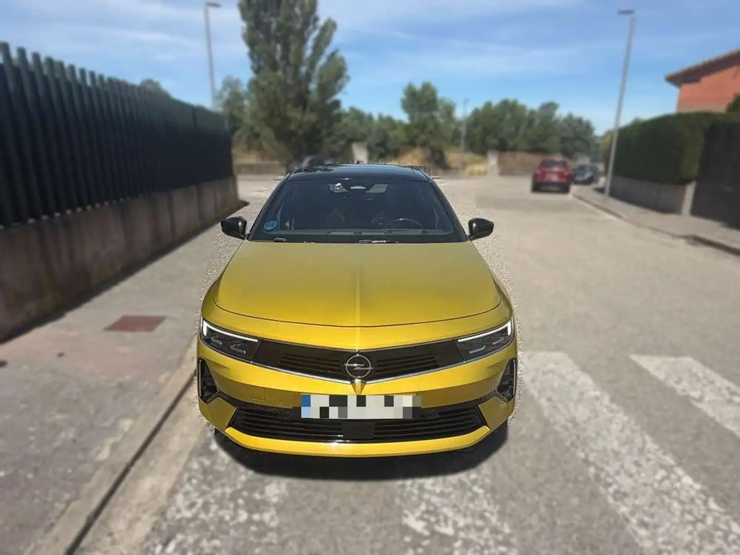 Opel Astra 1.6T Hybrid 132kW (180CV) Ultimate Auto Marrón - 1