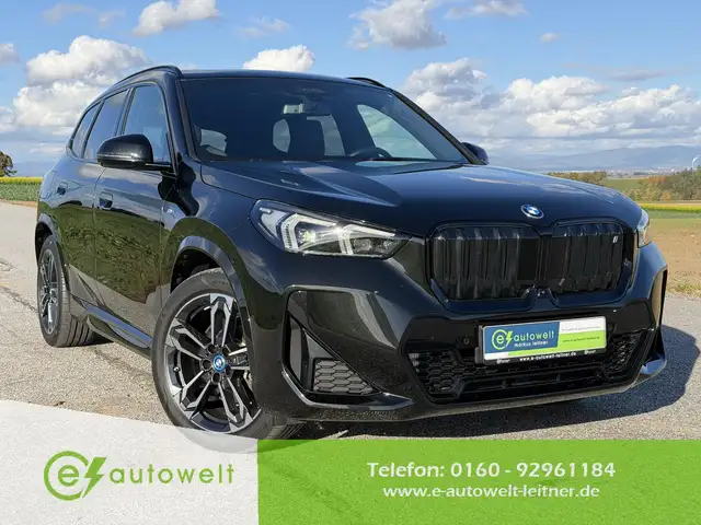 BMW iX1 xDrive30 M Sport AHK Pano Innovationspaket DA Prof