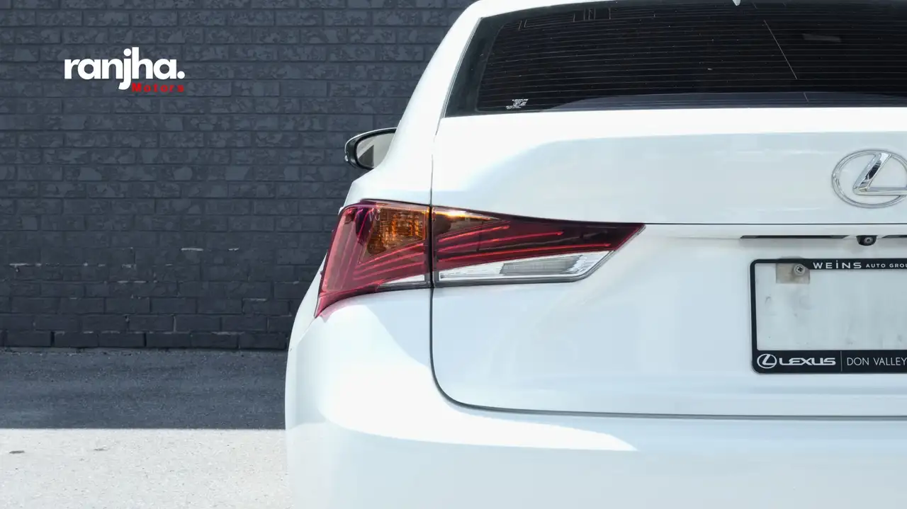Lexus IS fotografie Lexus IS