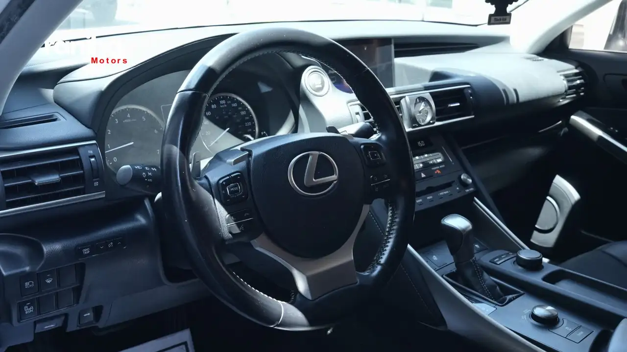 Lexus IS fotografie Lexus IS