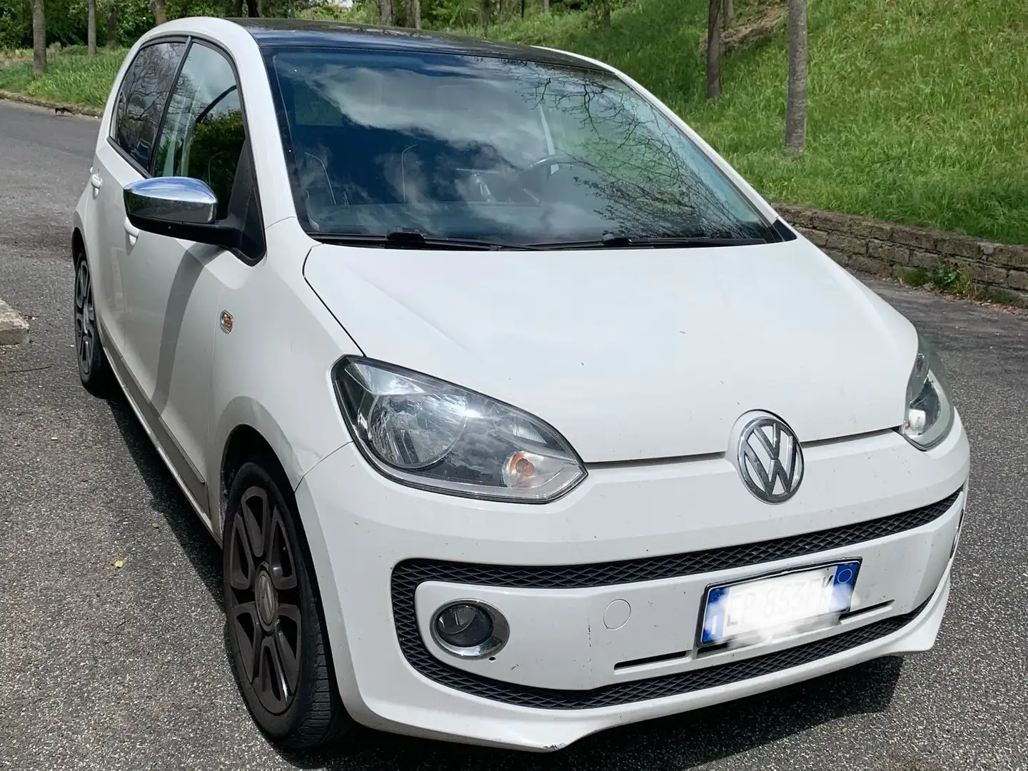 Volkswagen up! up! 2012 5p 1.0 High 75cv asg Wit - 1