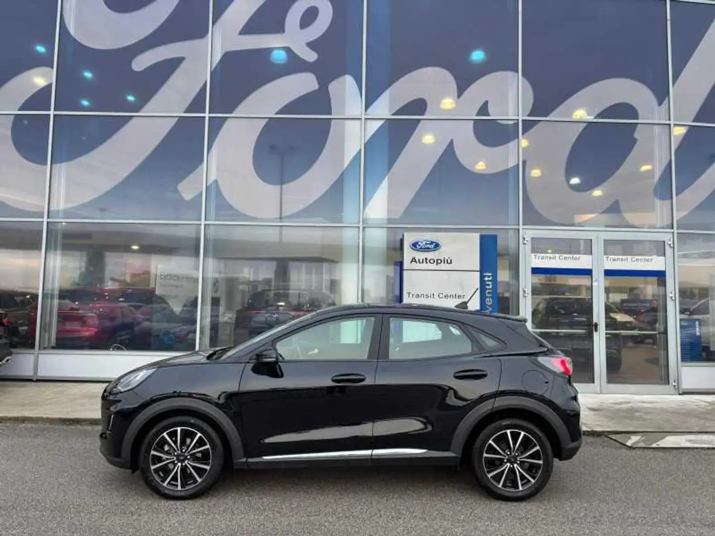 Ford Puma 1.5 EcoBlue 120 CV S&S Titanium Schwarz - 2