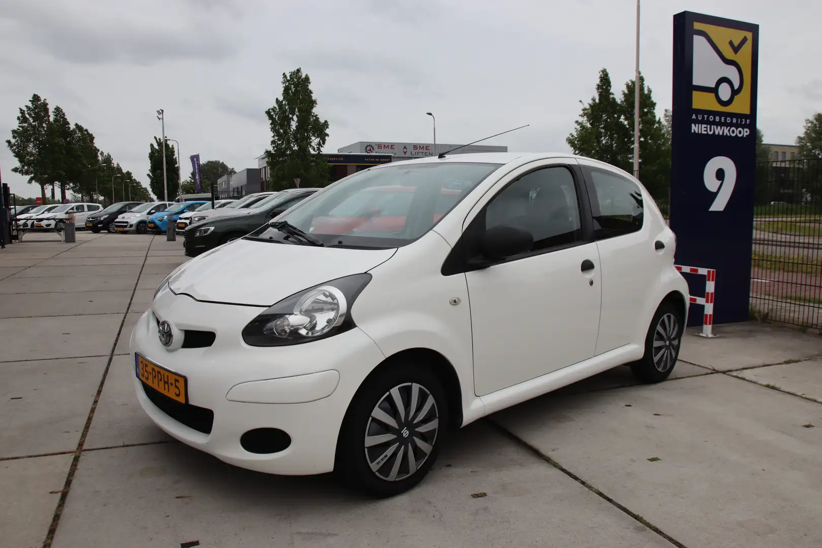 Toyota Aygo 1.0-12V Access Sparco NL auto, NAP, Nieuwe APK Len Blanc - 1