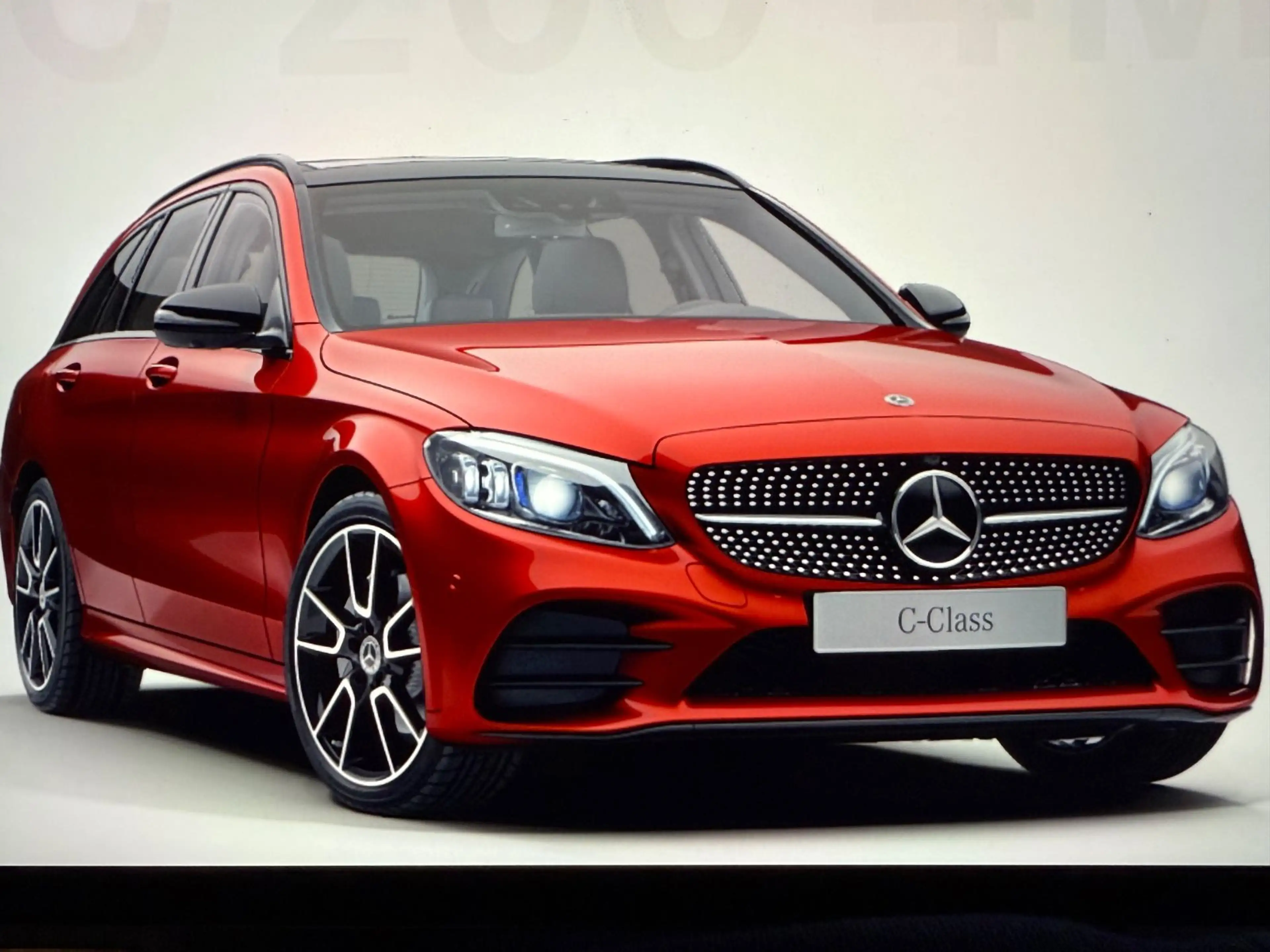 Mercedes-Benz C 200 T-Modell 4Matic AMG LINE LED PANO HeadUp