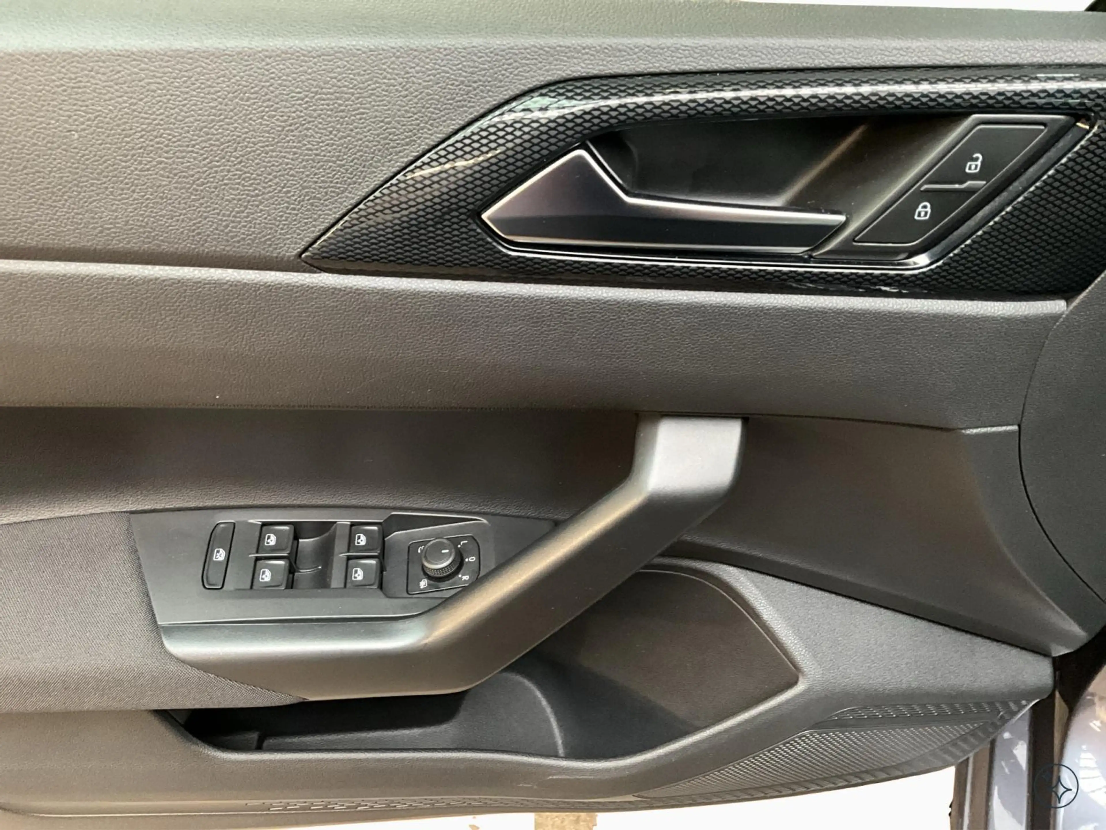 Volkswagen Polo Life+BVM+Park&Comfort+IQ-Drive+Light-Ass. — photo 10