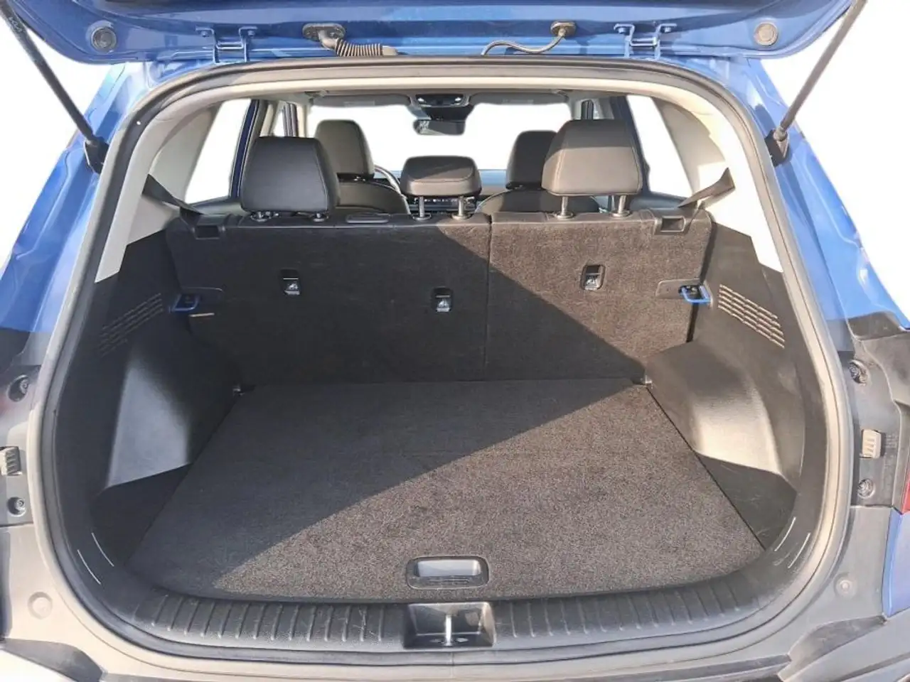 Kia Seltos снимка Kia Seltos