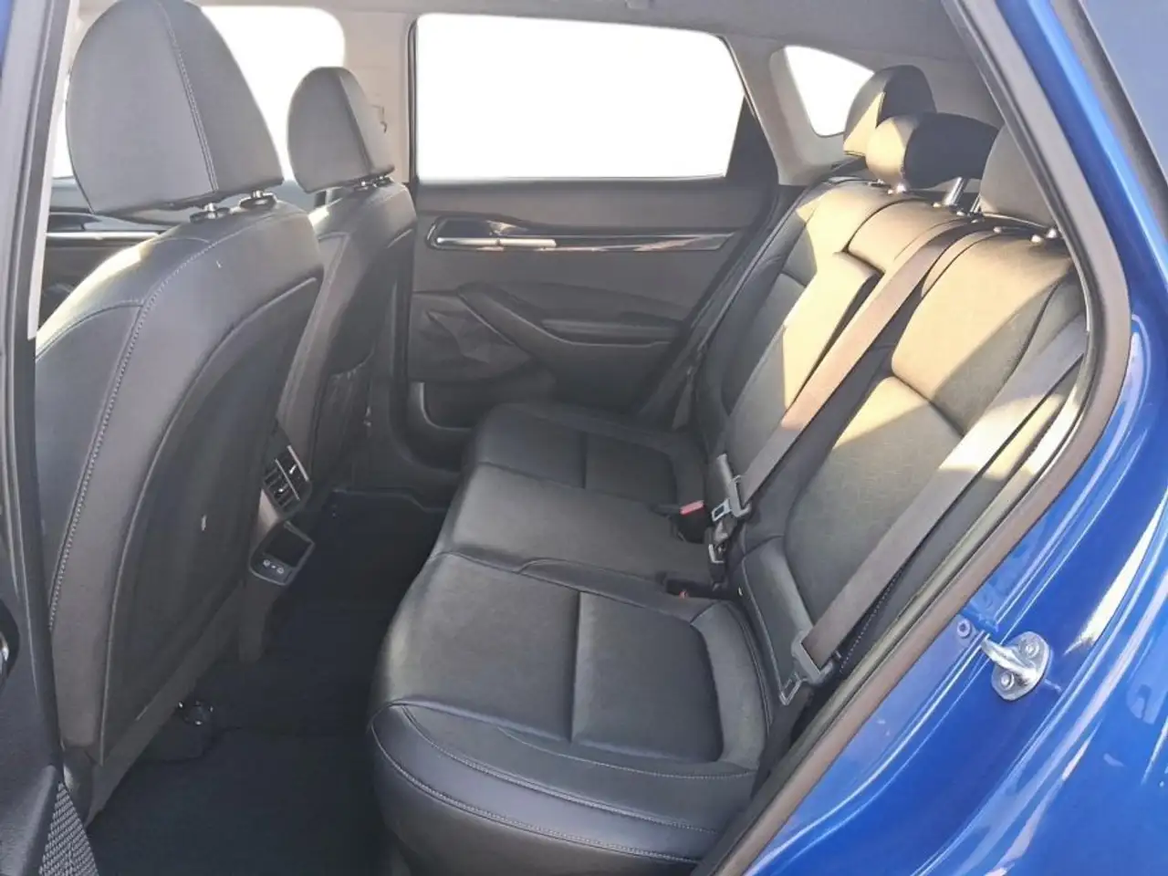 Kia Seltos снимка Kia Seltos