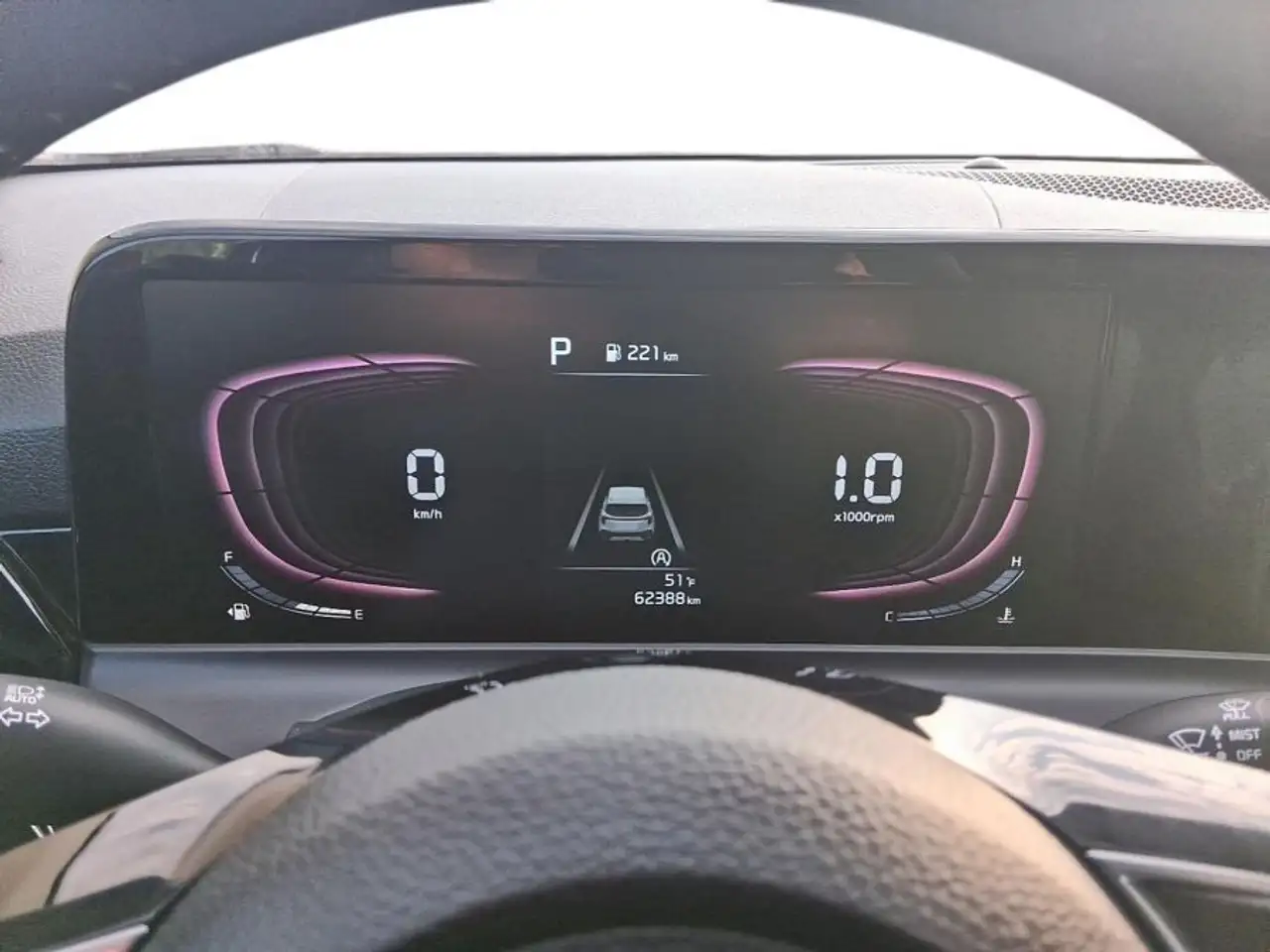 Kia Seltos снимка Kia Seltos