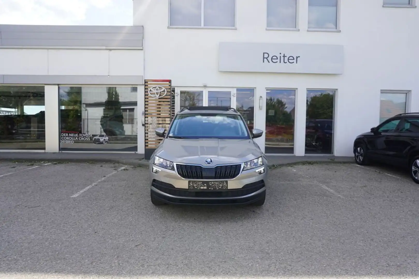Skoda Karoq 1,6 TDI *NAVI*PANO*KAMERA*AHK* Beige - 1