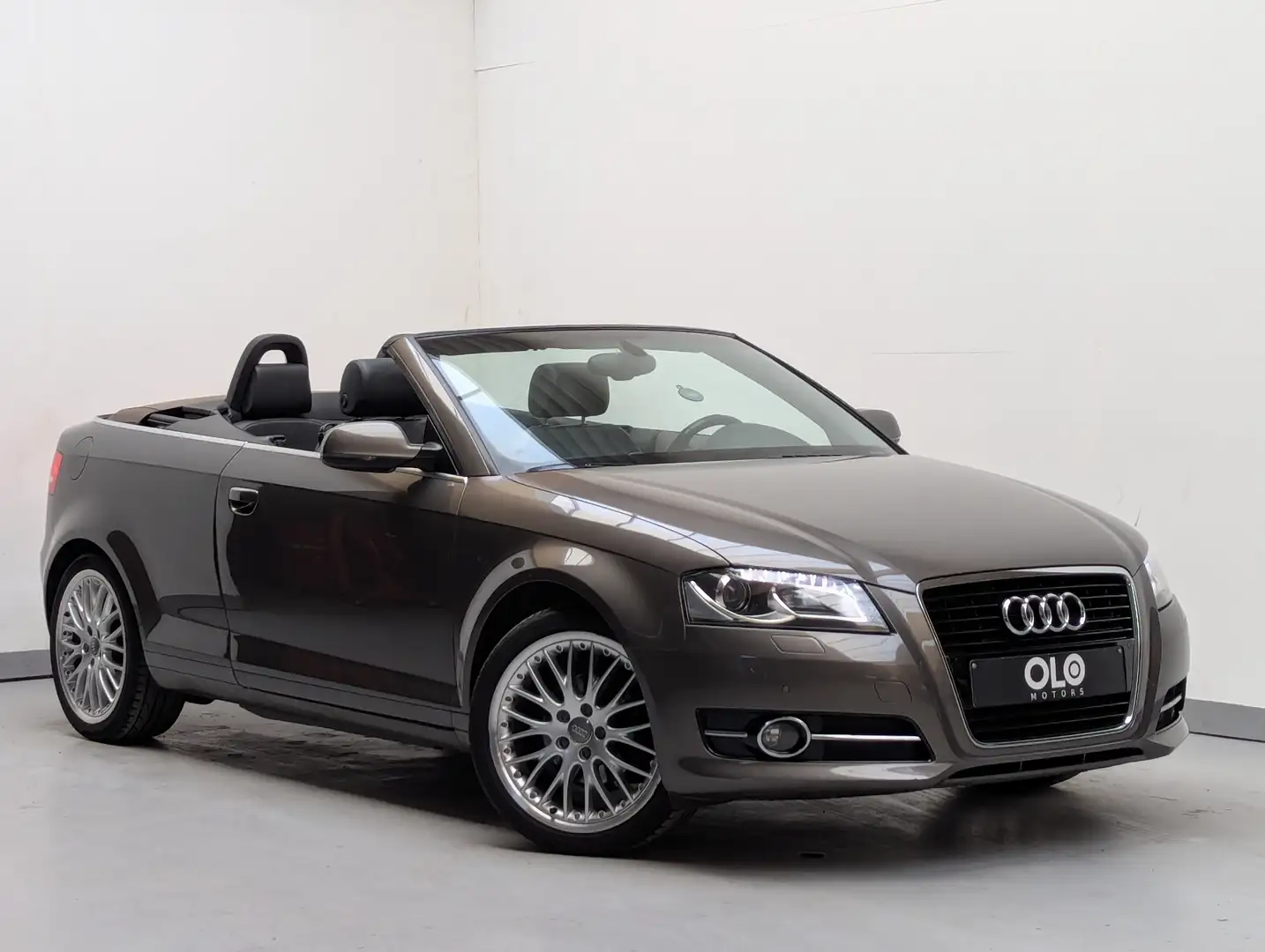 Audi A3 A3 Cabriolet 1.6 TDi Ambition -BOSE-CUIR-CARPLAY Brons - 2
