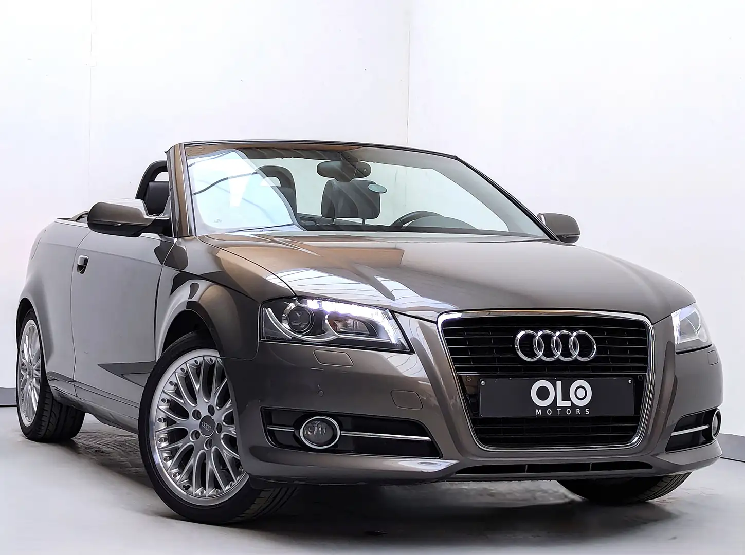Audi A3 A3 Cabriolet 1.6 TDi Ambition -BOSE-CUIR-CARPLAY Brons - 1