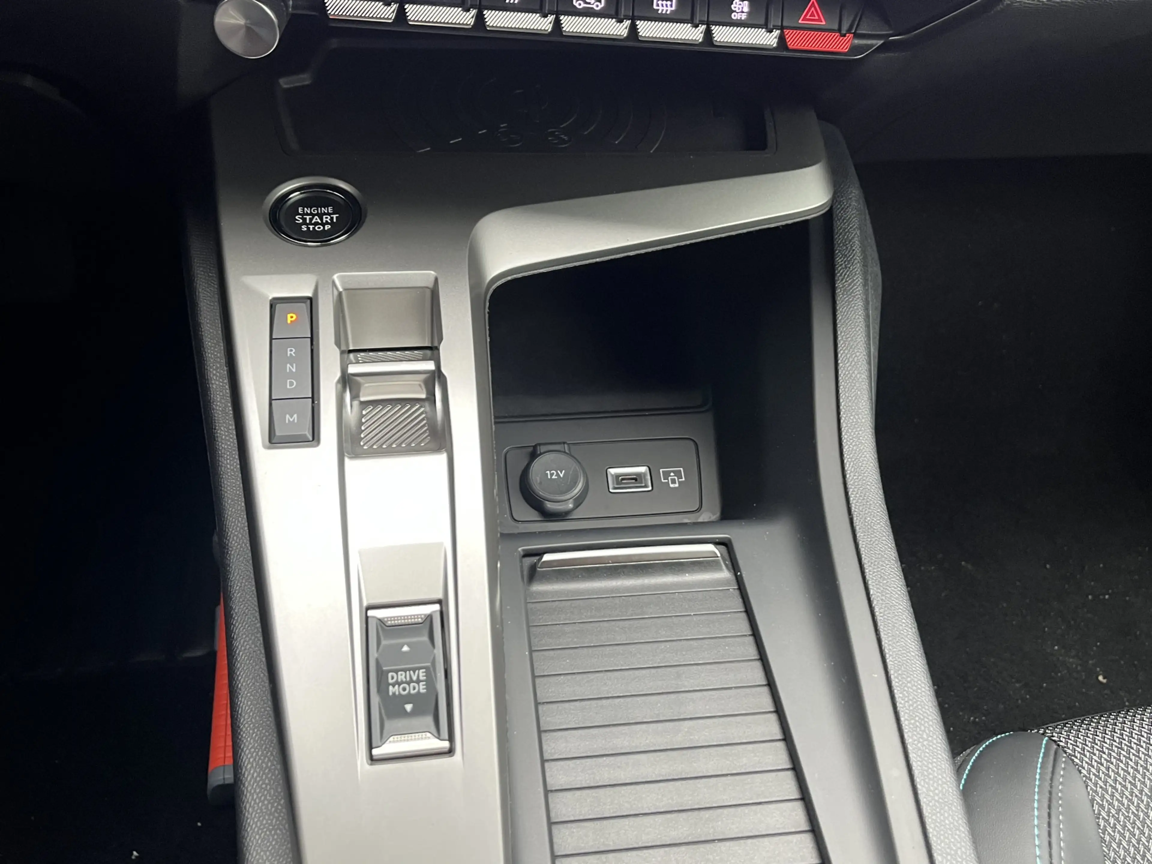 Peugeot 408 1.2 Hybrid 145 e-DCS6 Allure Aut/Ecc/Navi/Camera — photo 10
