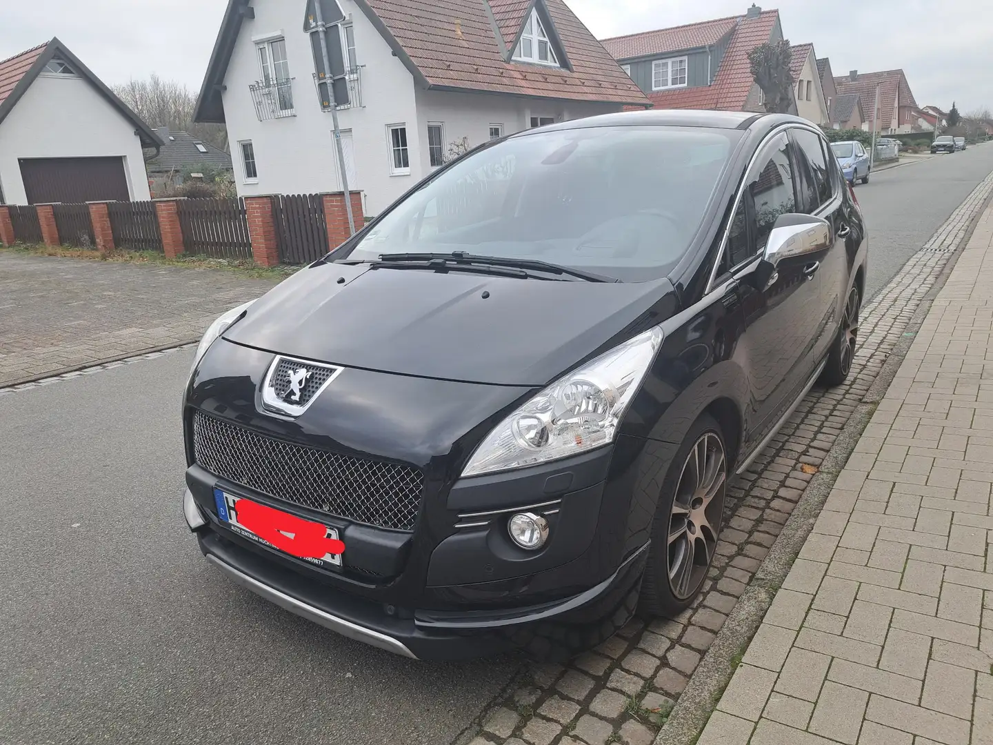 Peugeot 3008 HDi FAP 150 Platinum Schwarz - 2