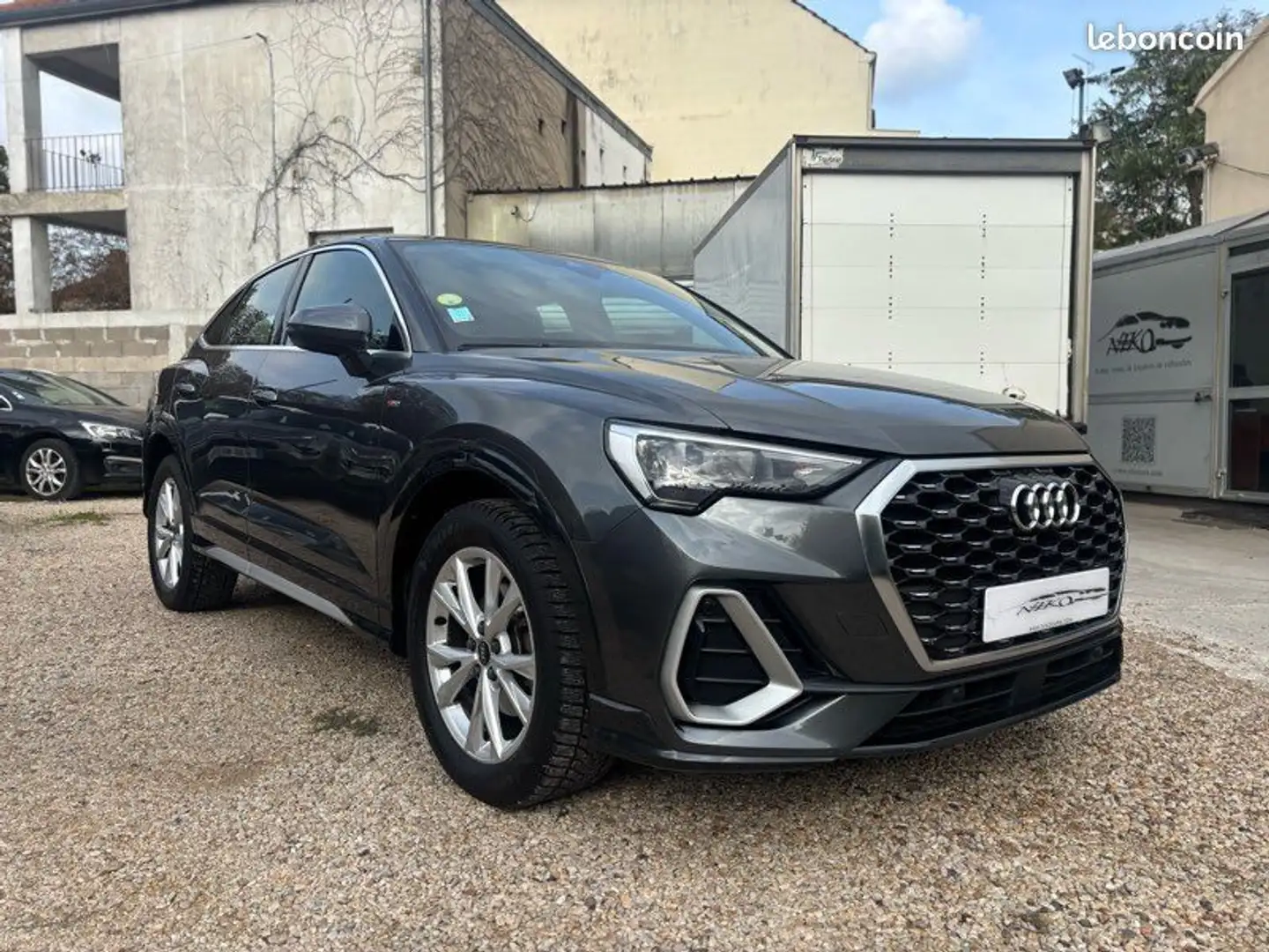 Audi Q3 35 tdi 150 s line Grau - 2