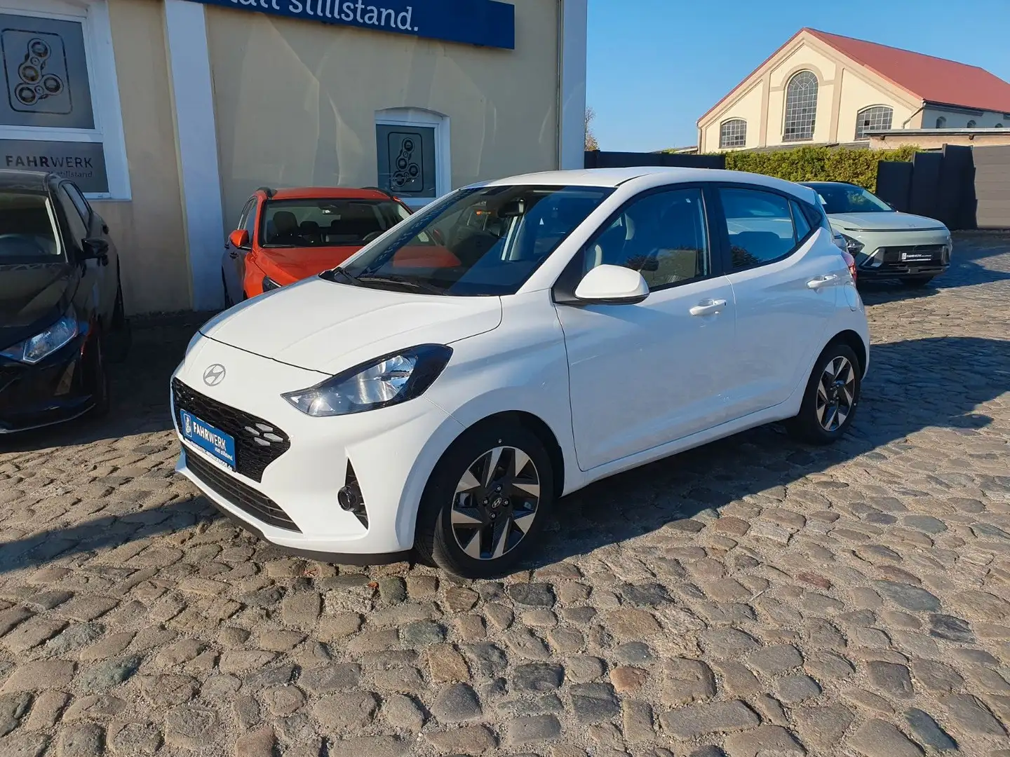 Hyundai i10 1.0 Comfort Smart MJ 2025 Navi,15"Alu,Bluel. Weiß - 2