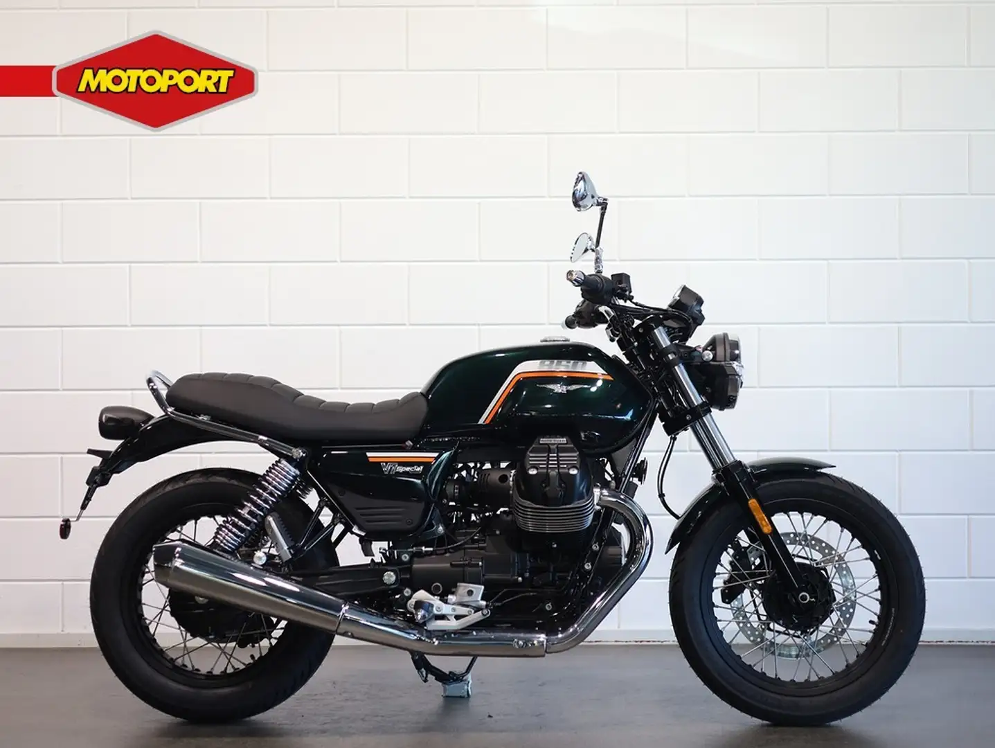 Moto Guzzi V 7 Special Zwart - 1