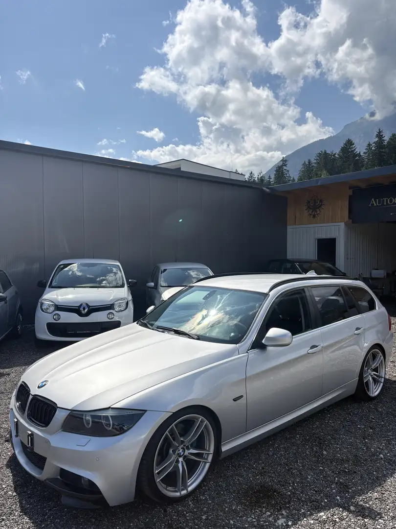 BMW 330 330d Touring Österreich-Paket Aut. Grijs - 1