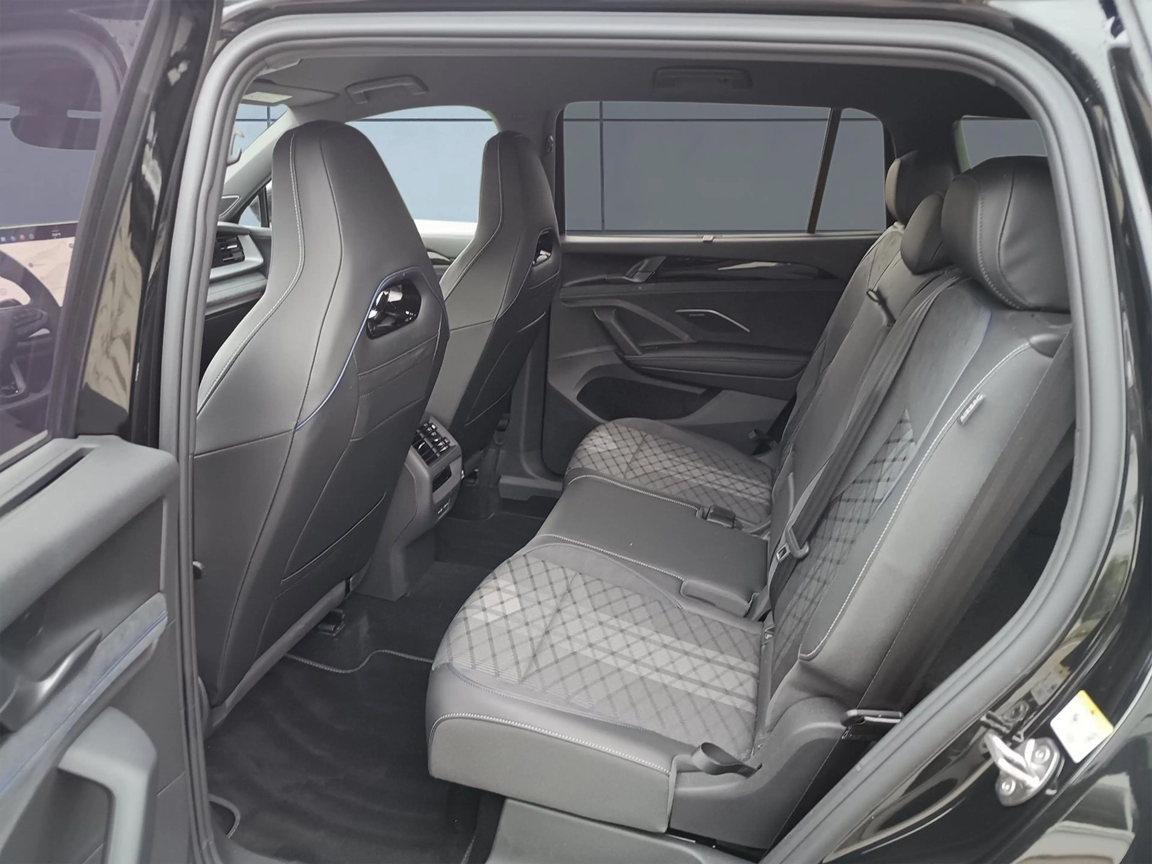 Volkswagen Tayron R-Line 2.0 TDI 4Motion AHK, IQ Lights, AC — photo 10
