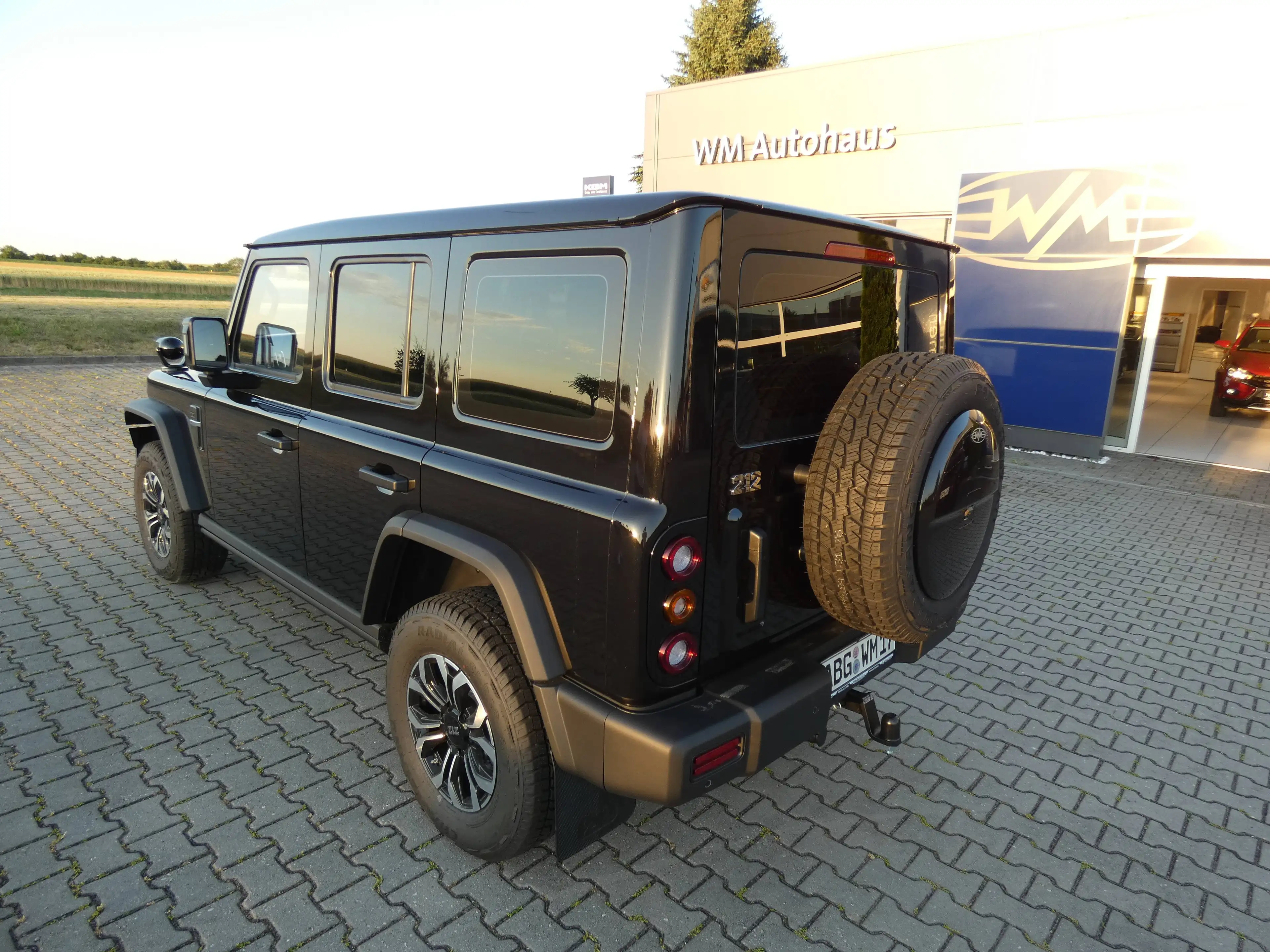 BAW 212 2,0 TCI 4x4 Automatik Leder Seilwinde Kamera AHK Scheibentönung Sitzheizung Sitzkühlung Unterbodenschutz — photo 3