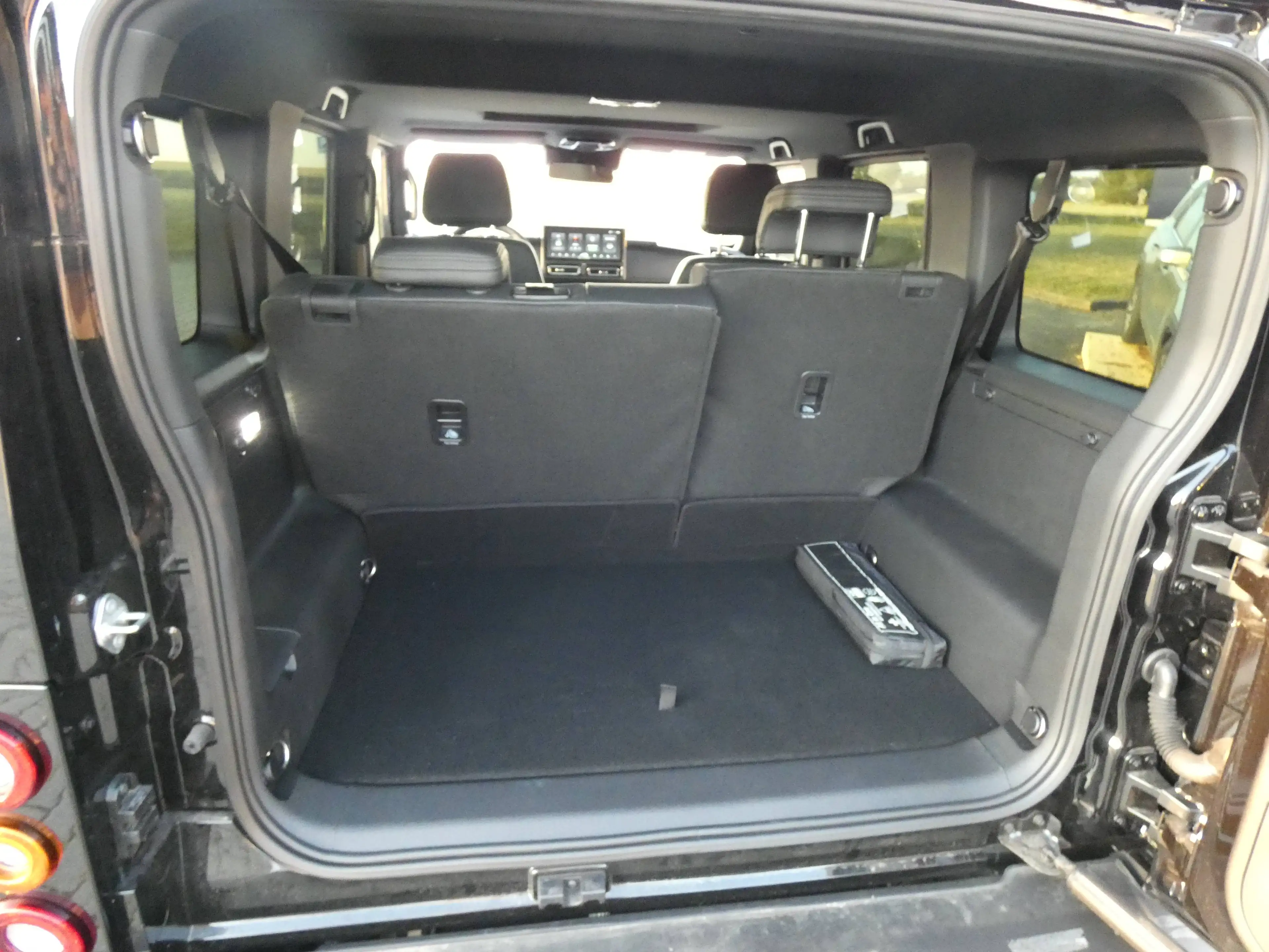 BAW 212 2,0 TCI 4x4 Automatik Leder Seilwinde Kamera AHK Scheibentönung Sitzheizung Sitzkühlung Unterbodenschutz — photo 7