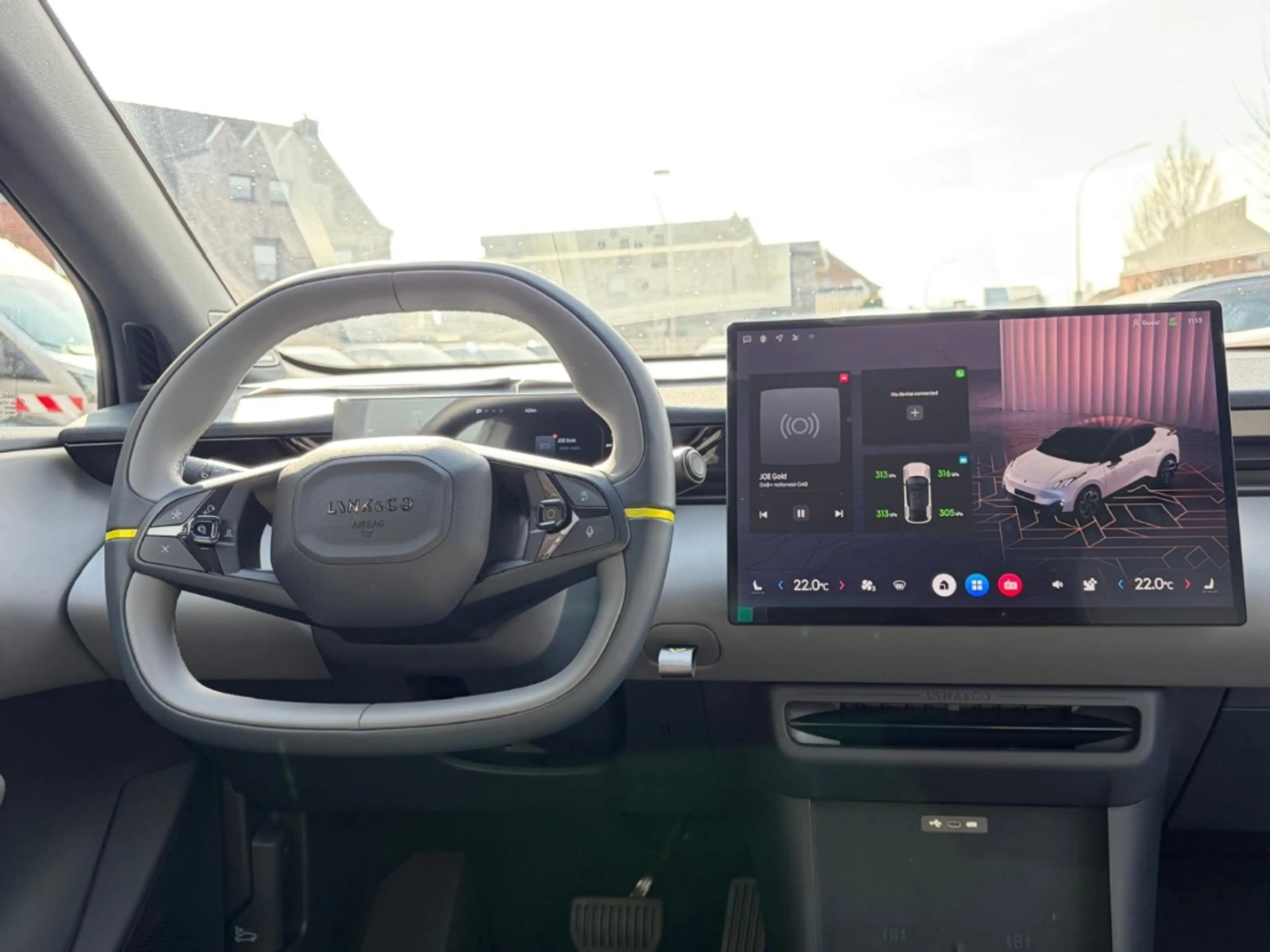 Lynk & Co 02 More 200 kW Panorama Navi Leder Digitales Cockpit — photo 13