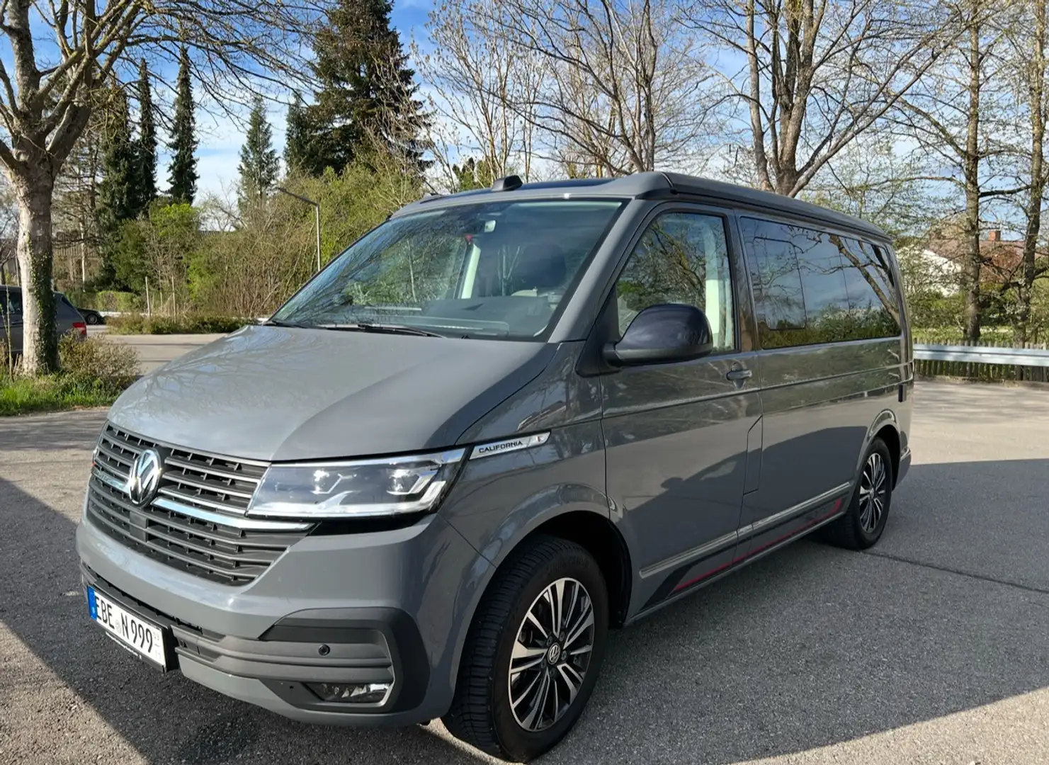 Volkswagen T6.1 California 4MOTION Beach Camper Edition Gris - 2