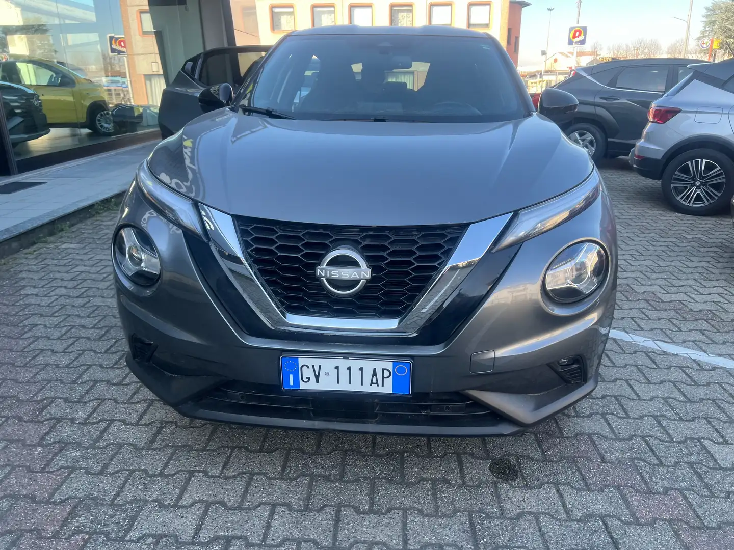 Nissan Juke Juke 1.0 dig-t N-Connecta 114cv Grigio - 2