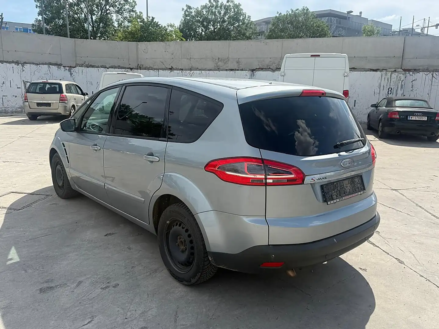 Ford S-Max S-MAX Trend 2,0 TDCI| PICKERL BIS 06/2026 | Grau - 2