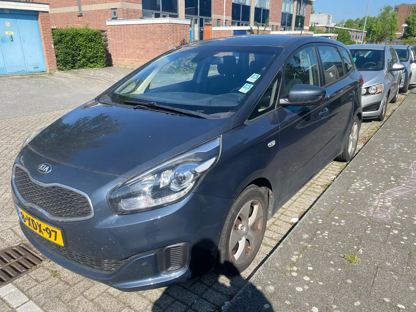 Kia Carens 1.6 GDi ComfortLine 7 zitter Grijs - 1