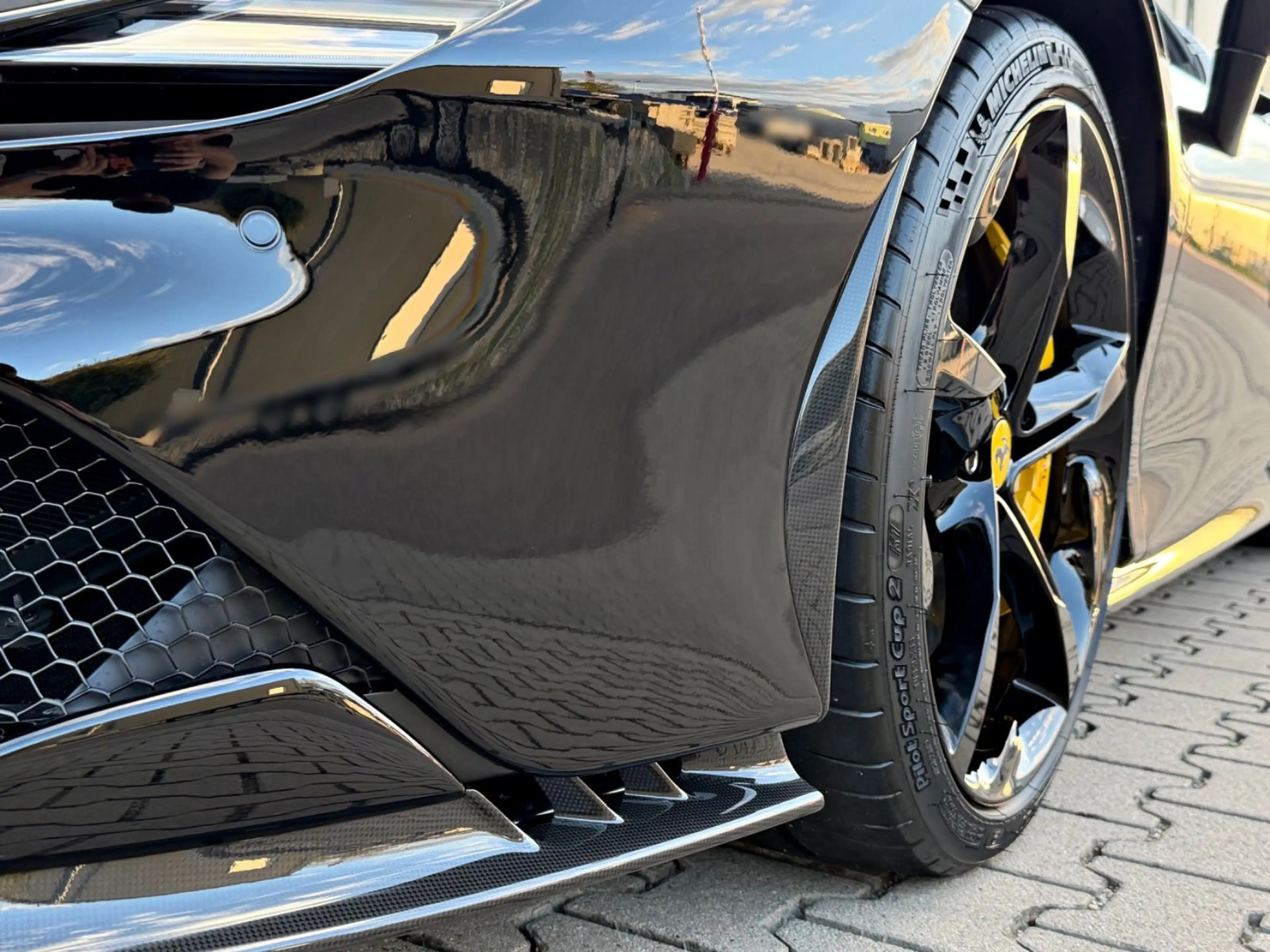 Ferrari SF90 Spider Nero DS Pelle Gialla Carbon Lift BRD — photo 39