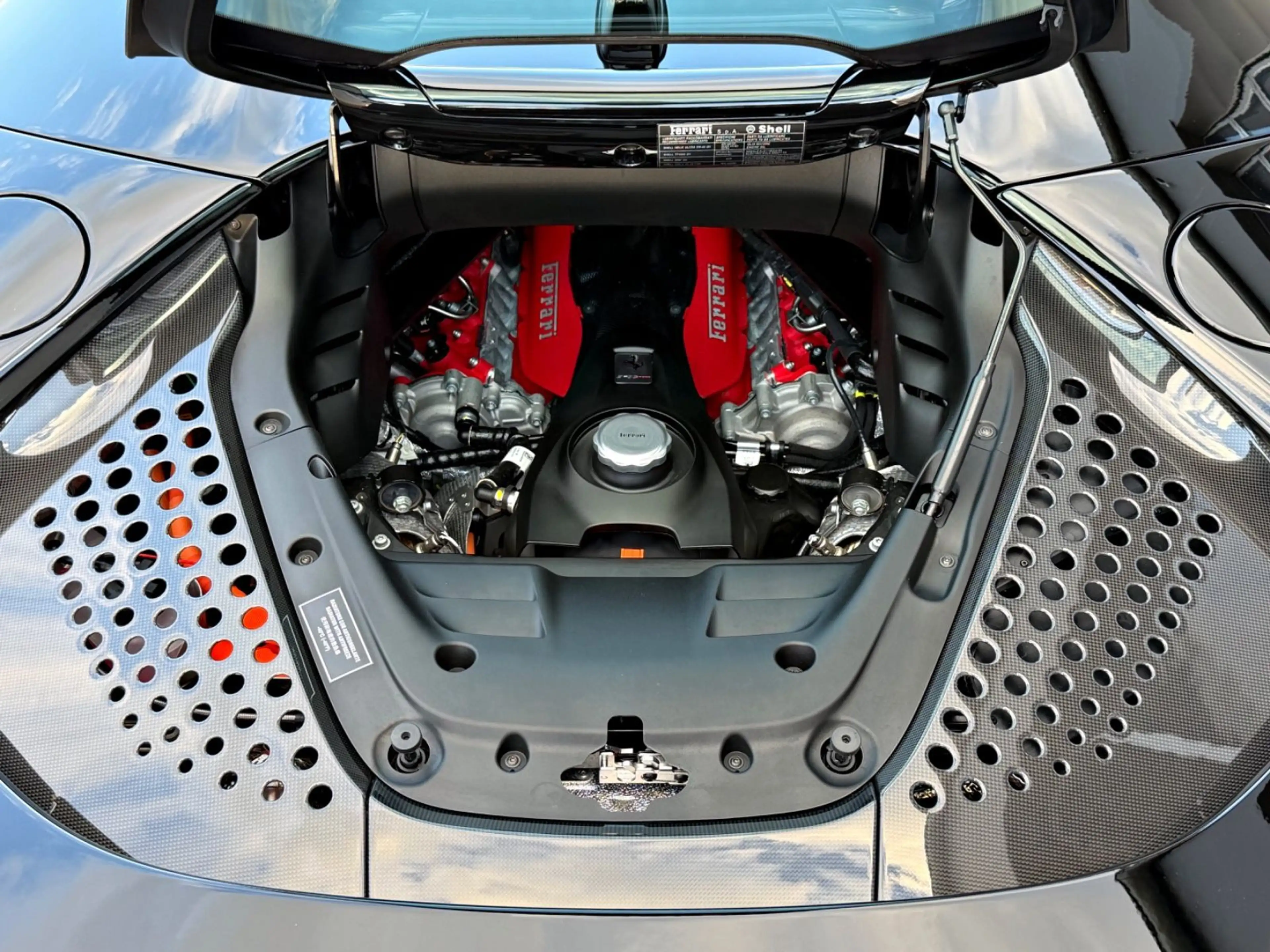 Ferrari SF90 Spider Nero DS Pelle Gialla Carbon Lift BRD — photo 48