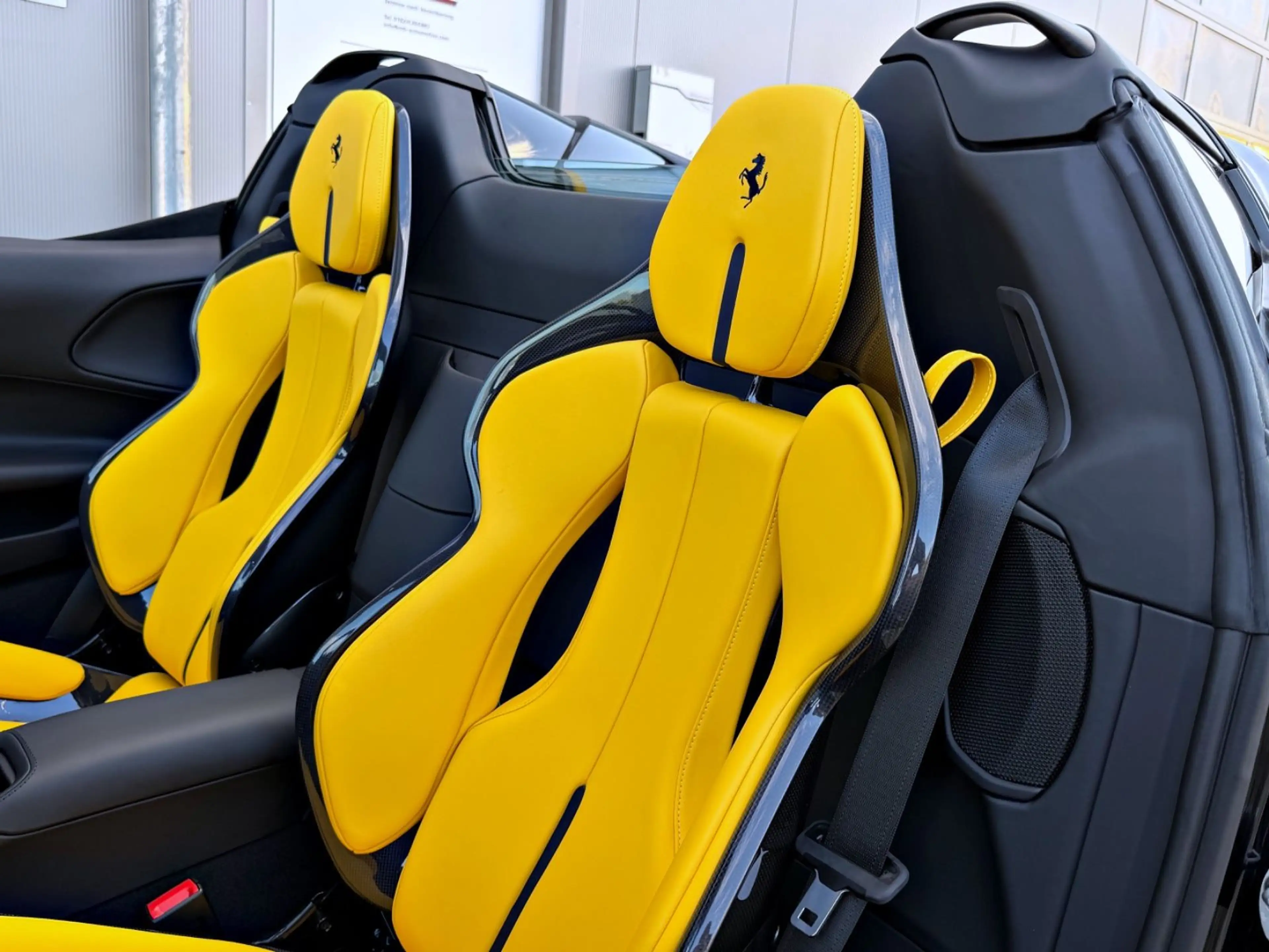 Ferrari SF90 Spider Nero DS Pelle Gialla Carbon Lift BRD — photo 19