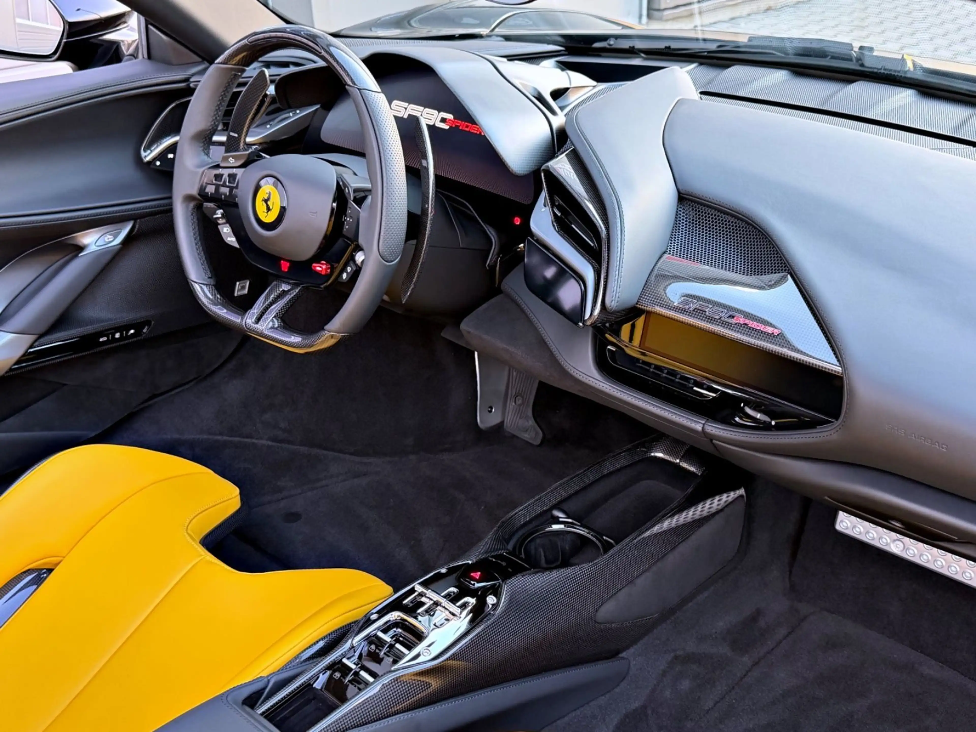 Ferrari SF90 Spider Nero DS Pelle Gialla Carbon Lift BRD — photo 29