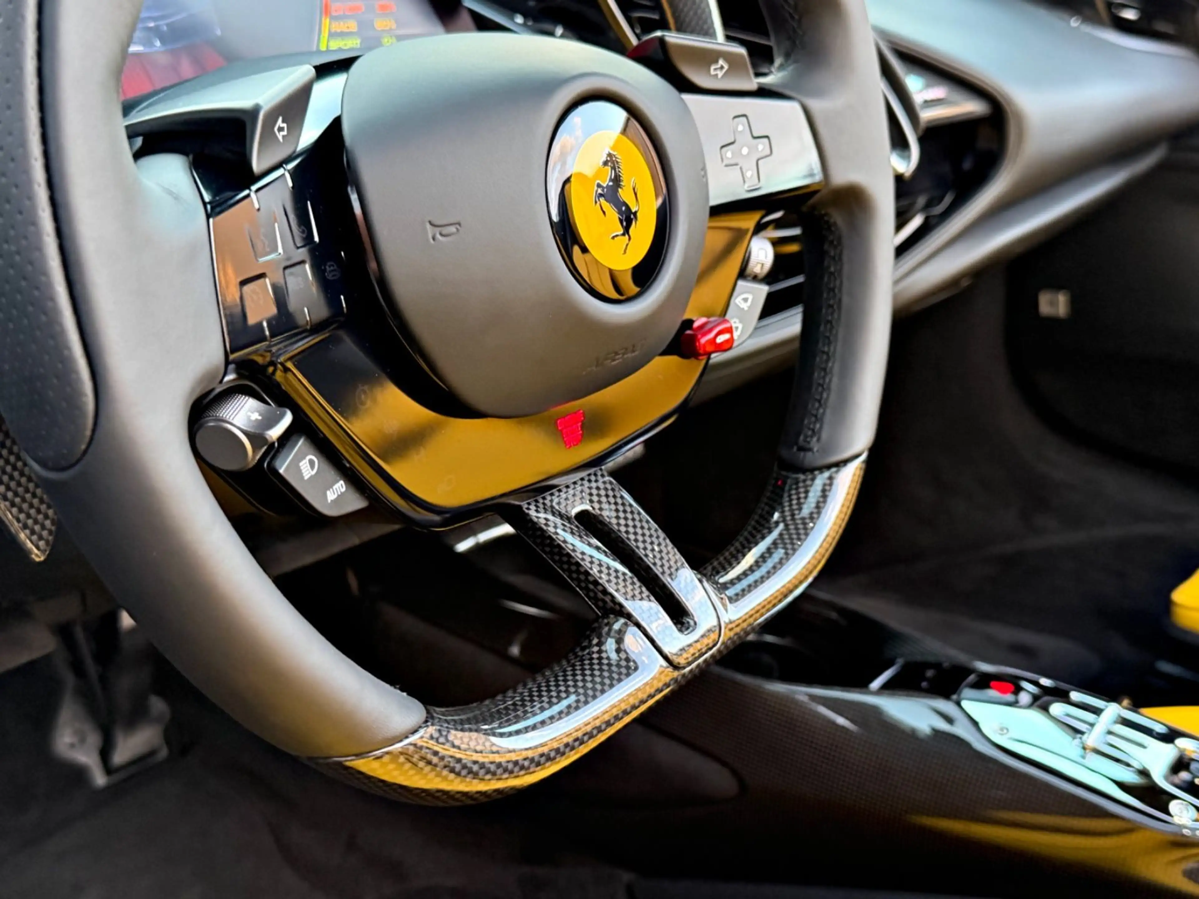 Ferrari SF90 Spider Nero DS Pelle Gialla Carbon Lift BRD — photo 25