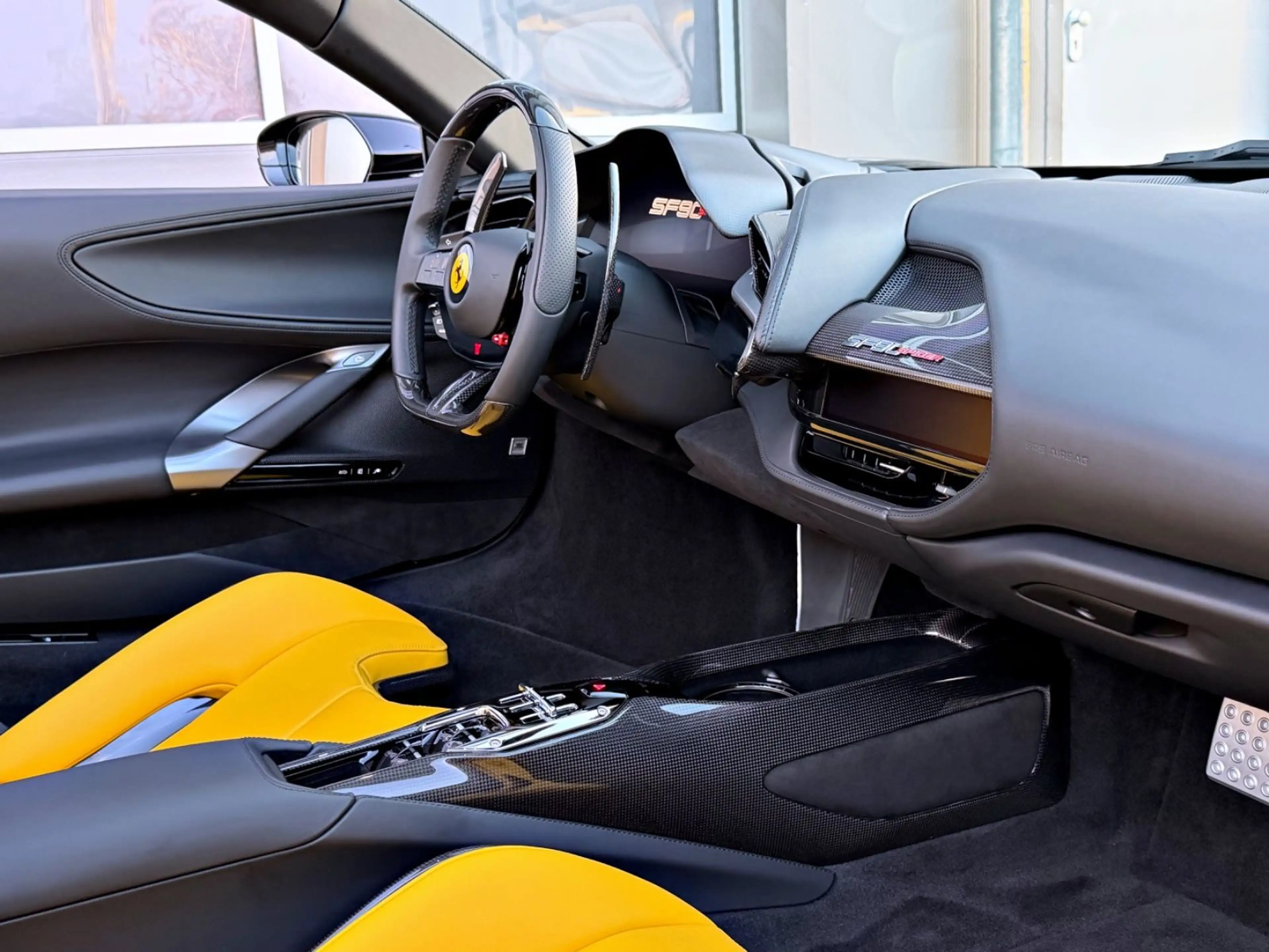 Ferrari SF90 Spider Nero DS Pelle Gialla Carbon Lift BRD — photo 30