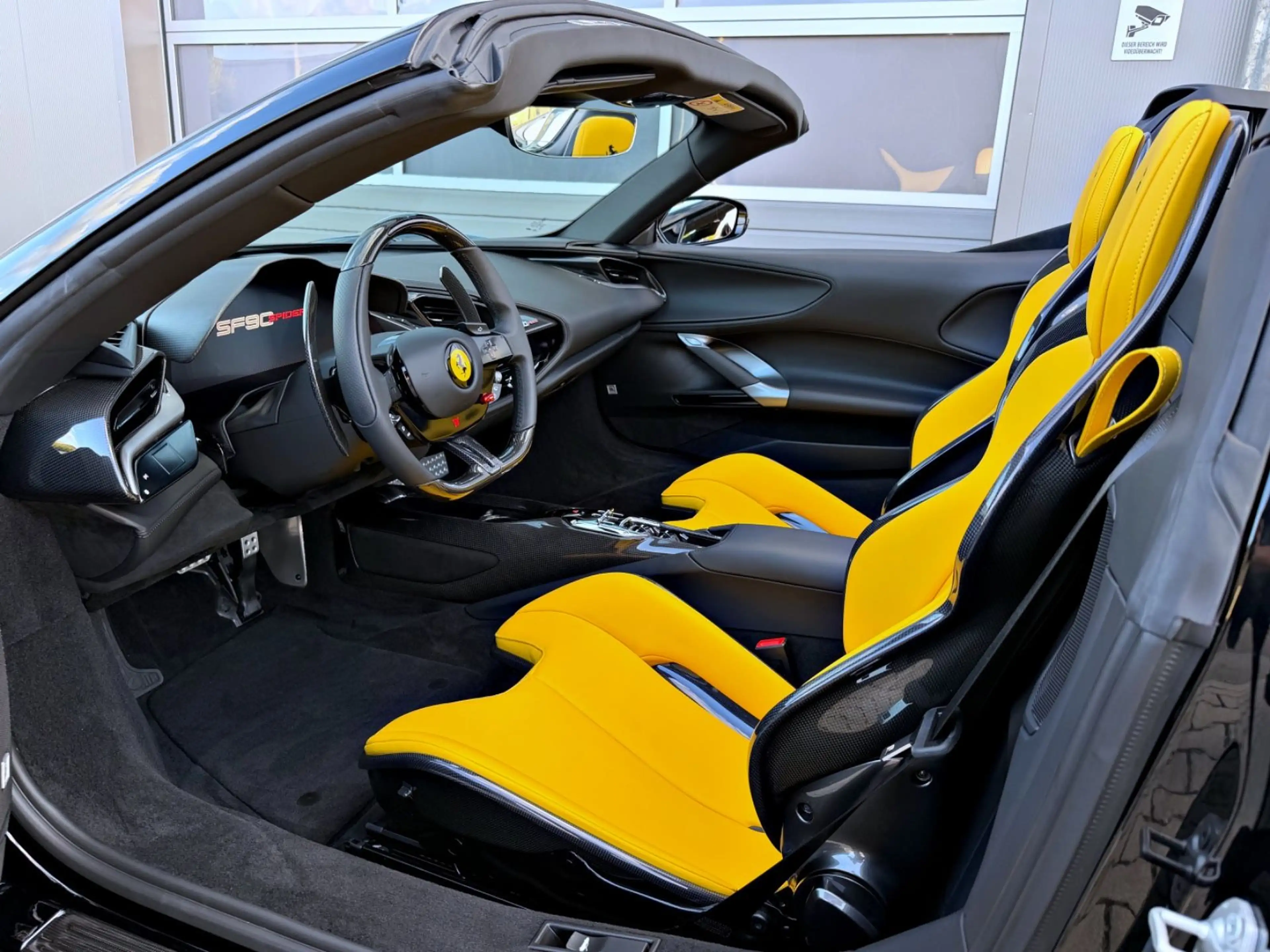 Ferrari SF90 Spider Nero DS Pelle Gialla Carbon Lift BRD — photo 22