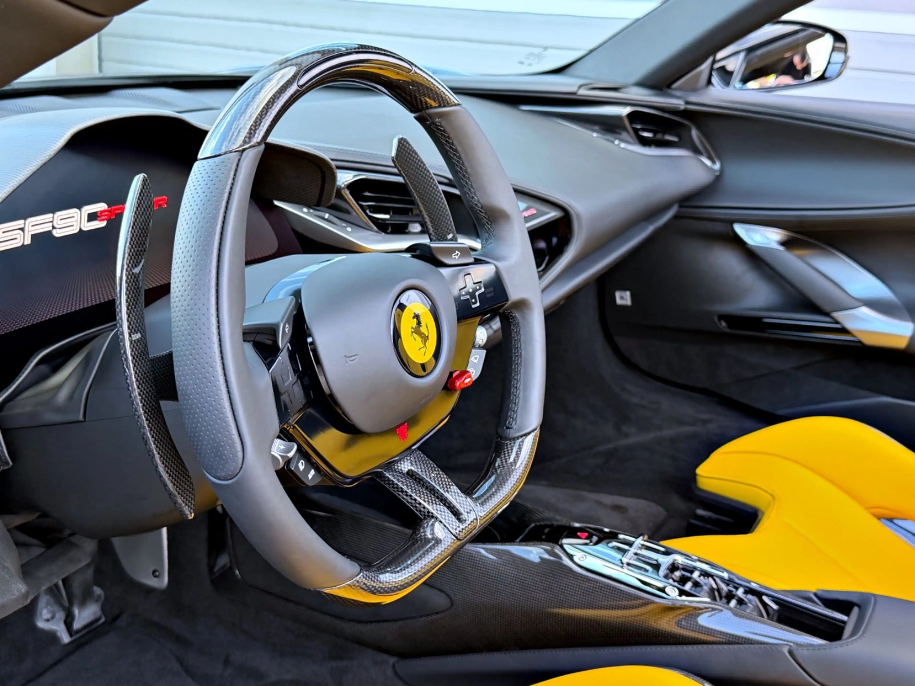 Ferrari SF90 Spider Nero DS Pelle Gialla Carbon Lift BRD — photo 24