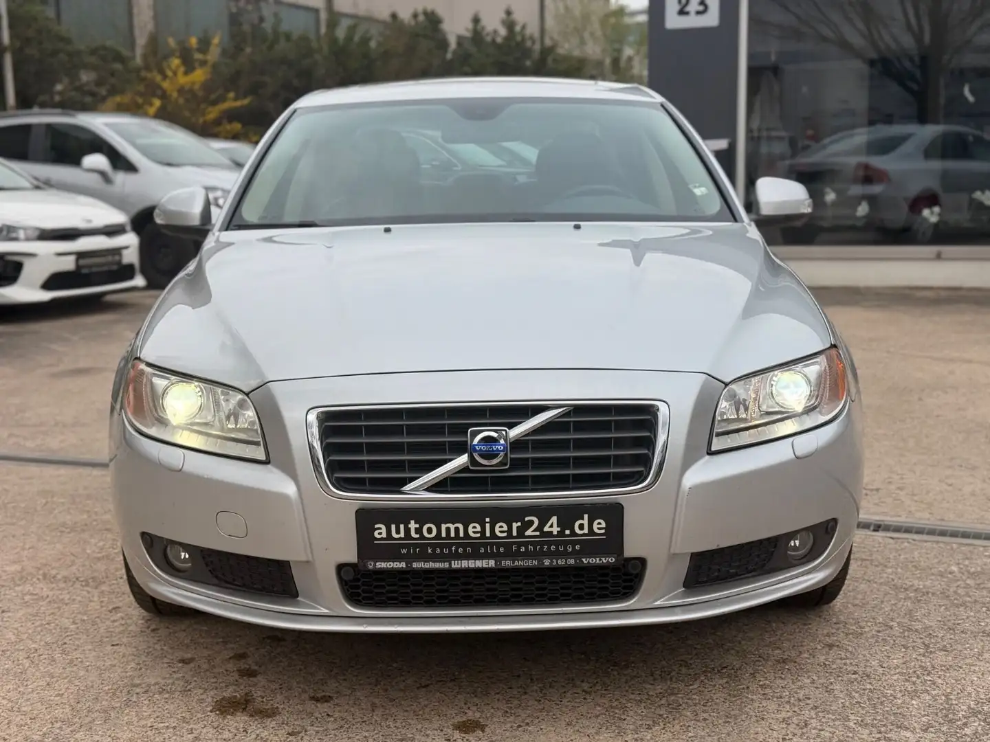 Volvo S80 Lim. D5 Summum *VOLLAUSSTATTUNG* Silber - 2